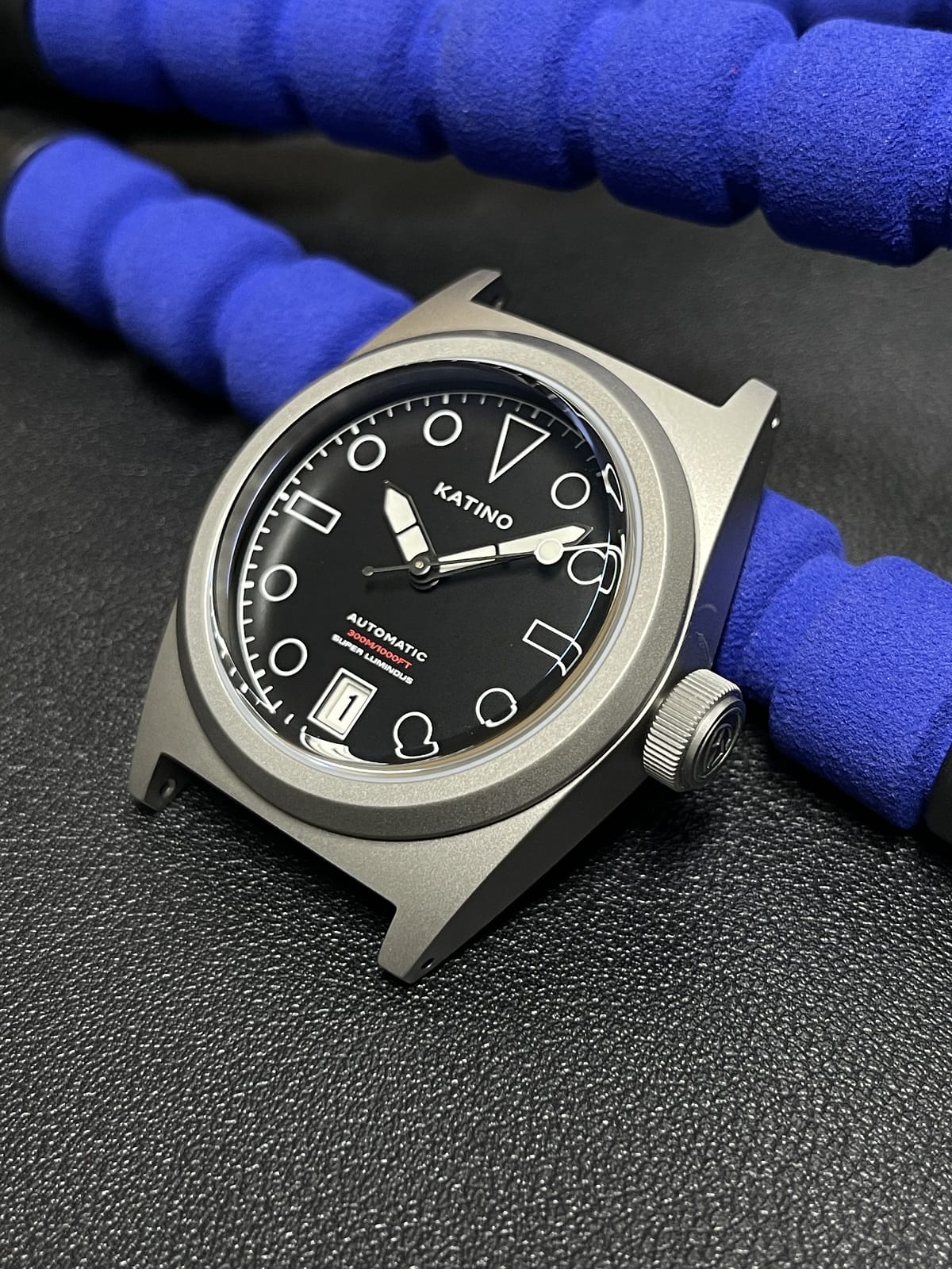 KRONOSTI Shark Shadow Diver – GMT Sunburst Blue