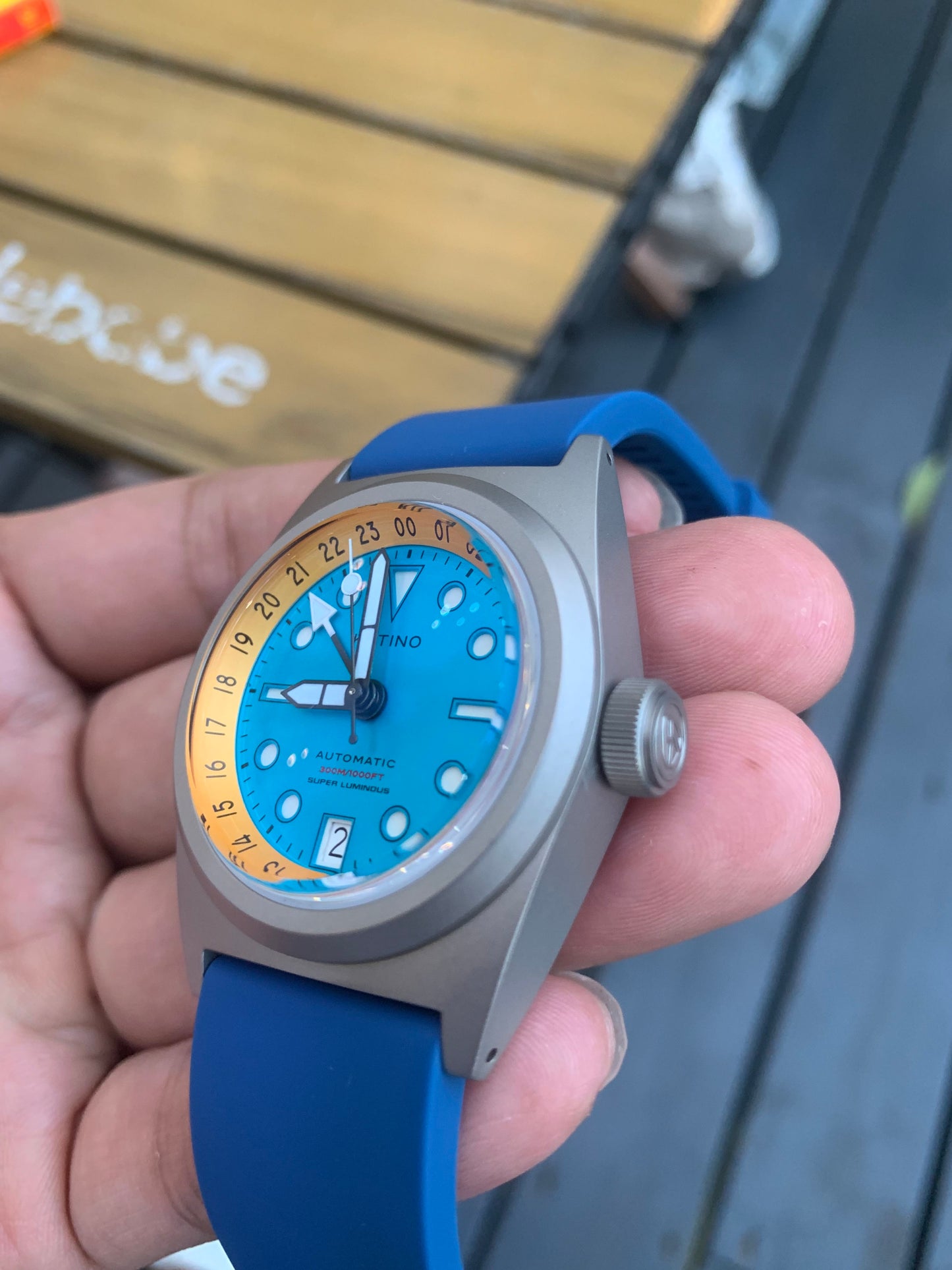 KRONOSTI Shark Shadow Diver – GMT Sunburst Blue