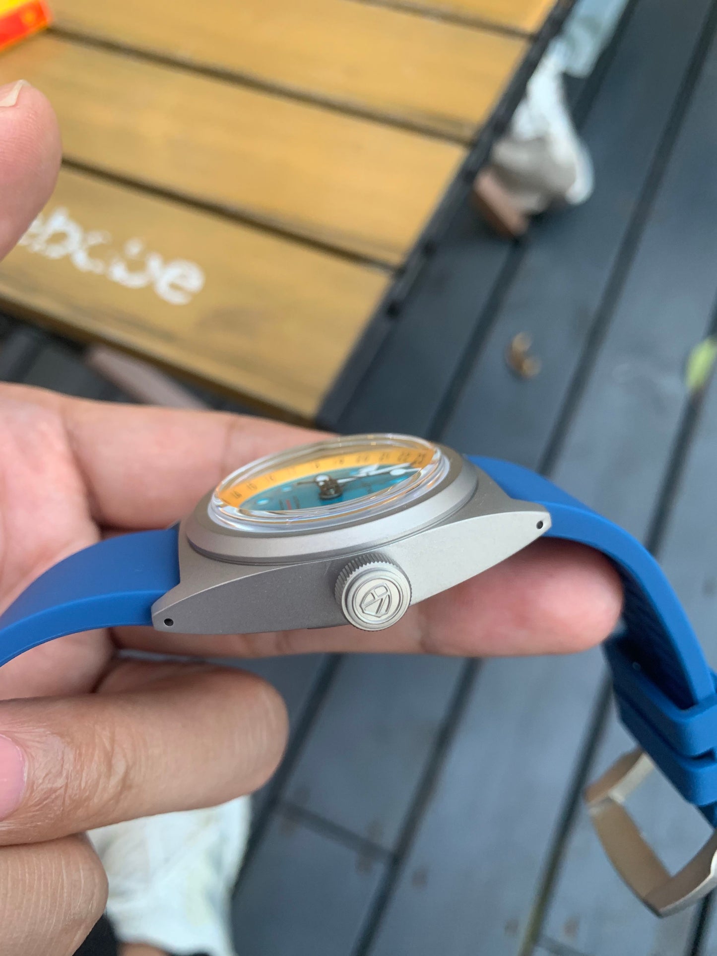 KRONOSTI Shark Shadow Diver – GMT Sunburst Blue