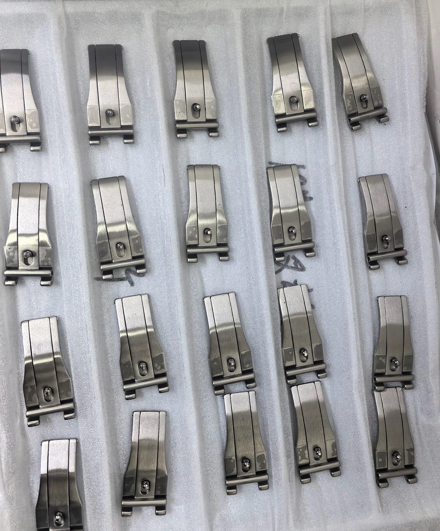 Full titanium alloy band  double-press safety titanium buckle