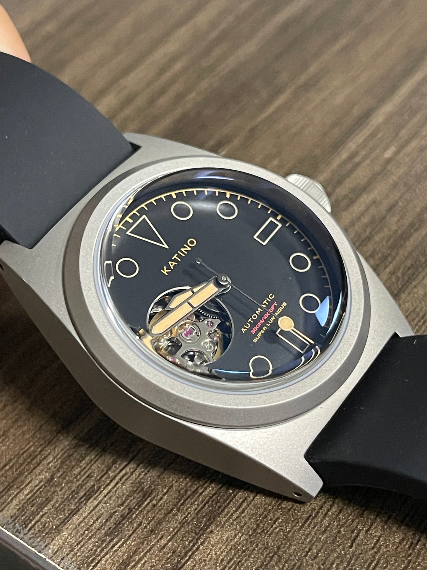 KRONOSTI Shark Shadow Diver – Skeleton Dial