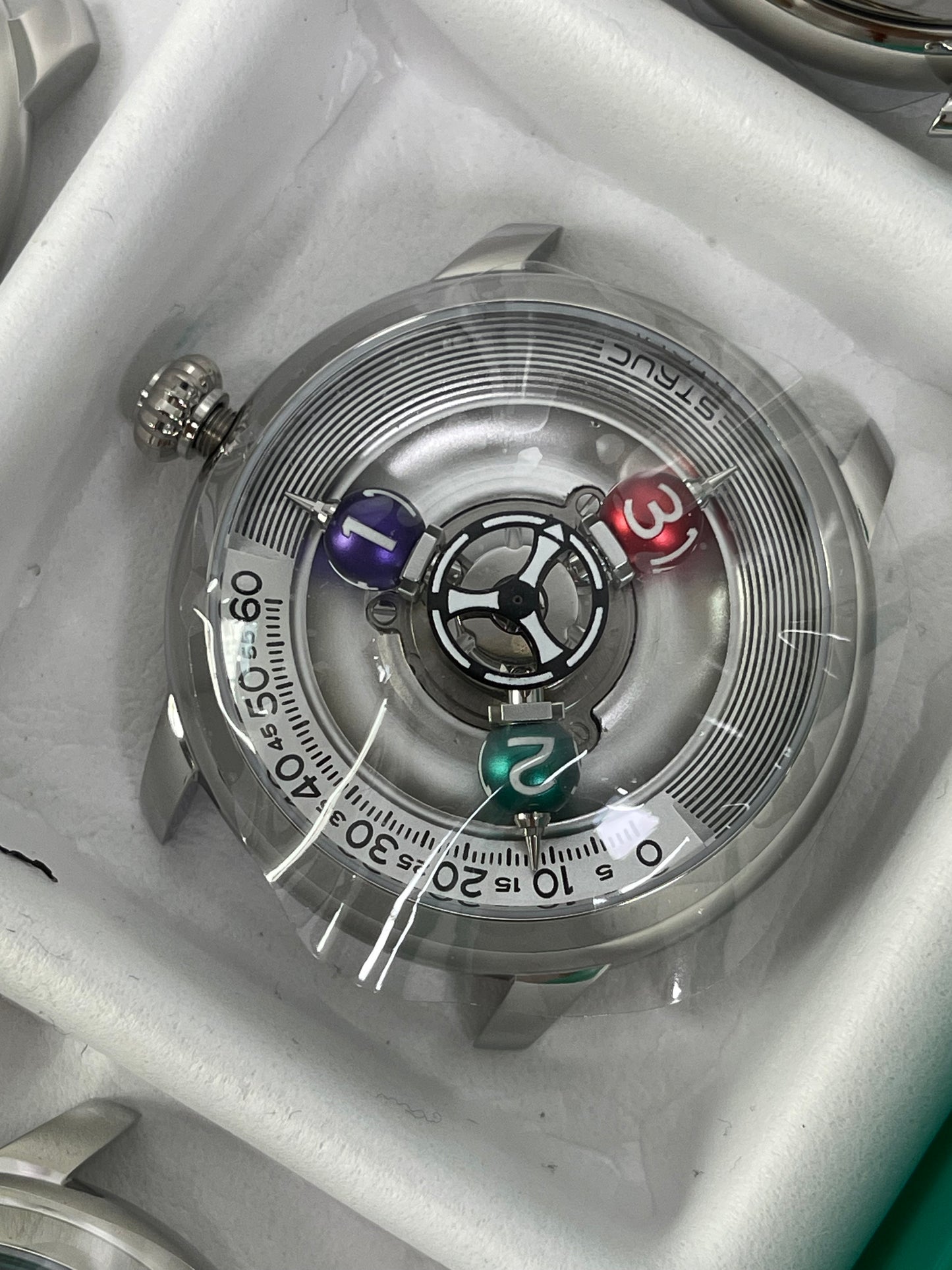 Time Shuttle Mechanical Watch – Redefining Time | Single-Color Chapter Ring