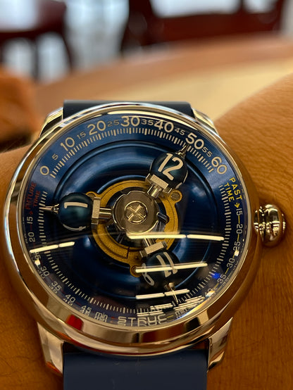 Time Shuttle Mechanical Watch – Redefining Time |Tri-Color Chapter Ring