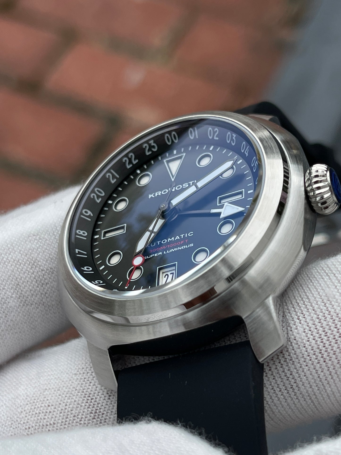 KRONOSTI Voyager Horizon – GMT Bronze