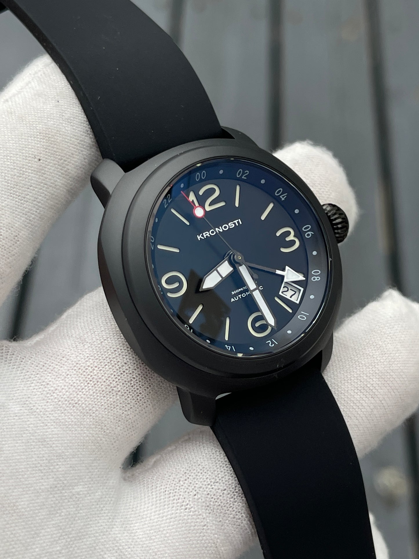 KRONOSTI Voyager Horizon – GMT Black Titanium