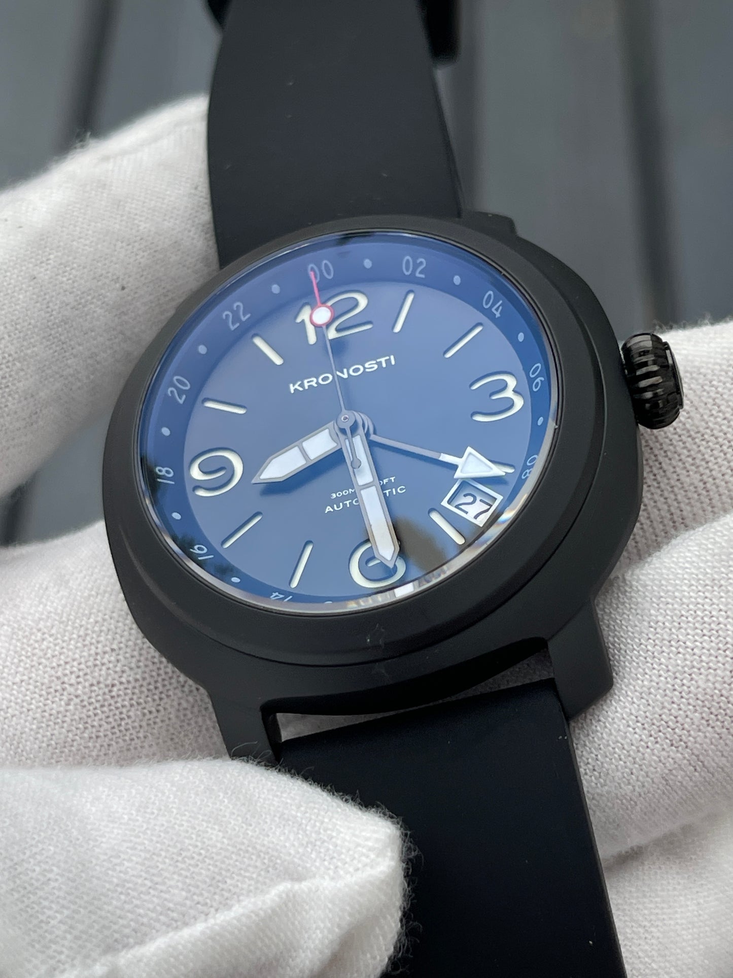 KRONOSTI Voyager Horizon – GMT Black Titanium