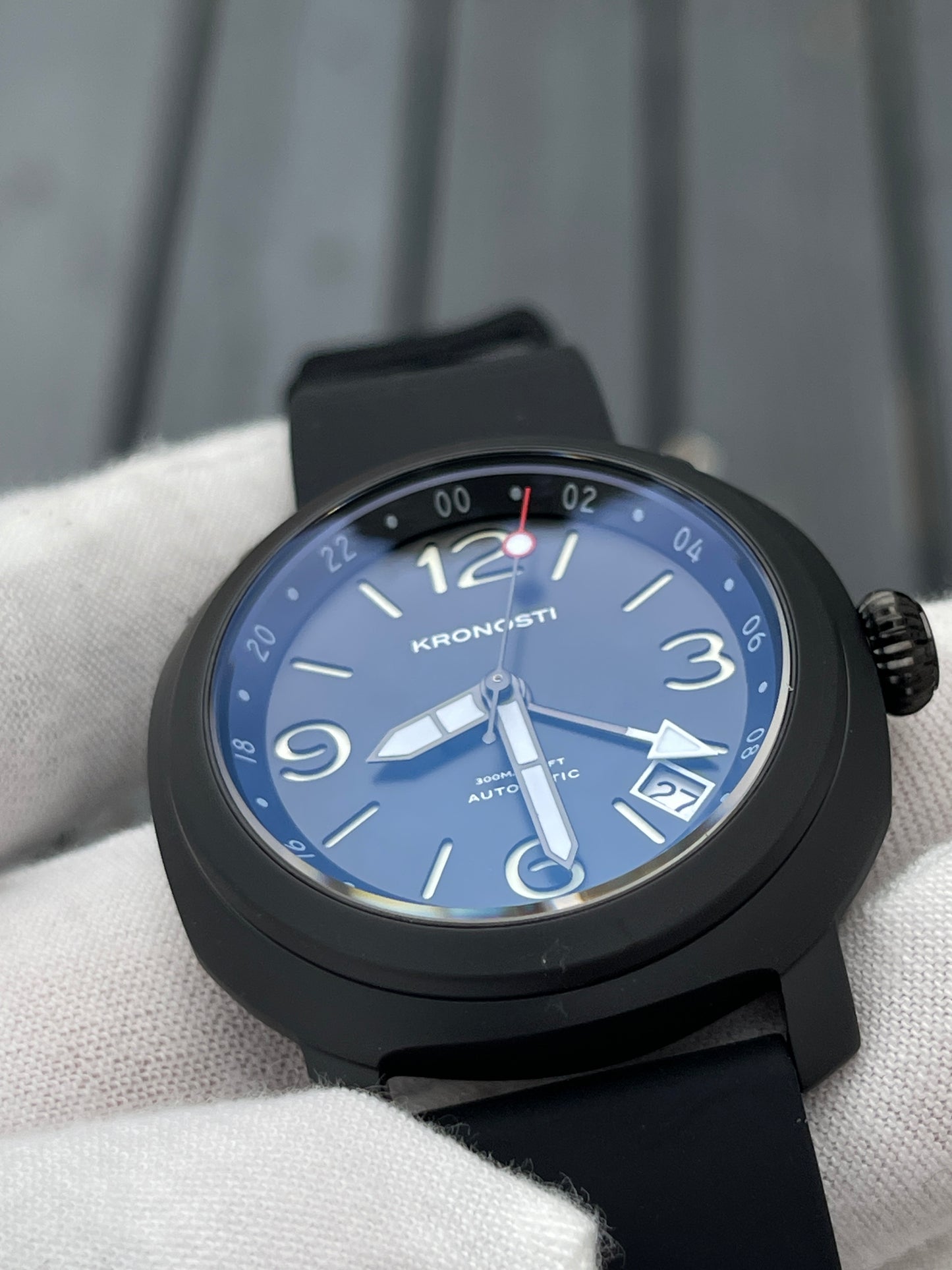 KRONOSTI Voyager Horizon – GMT Black Titanium