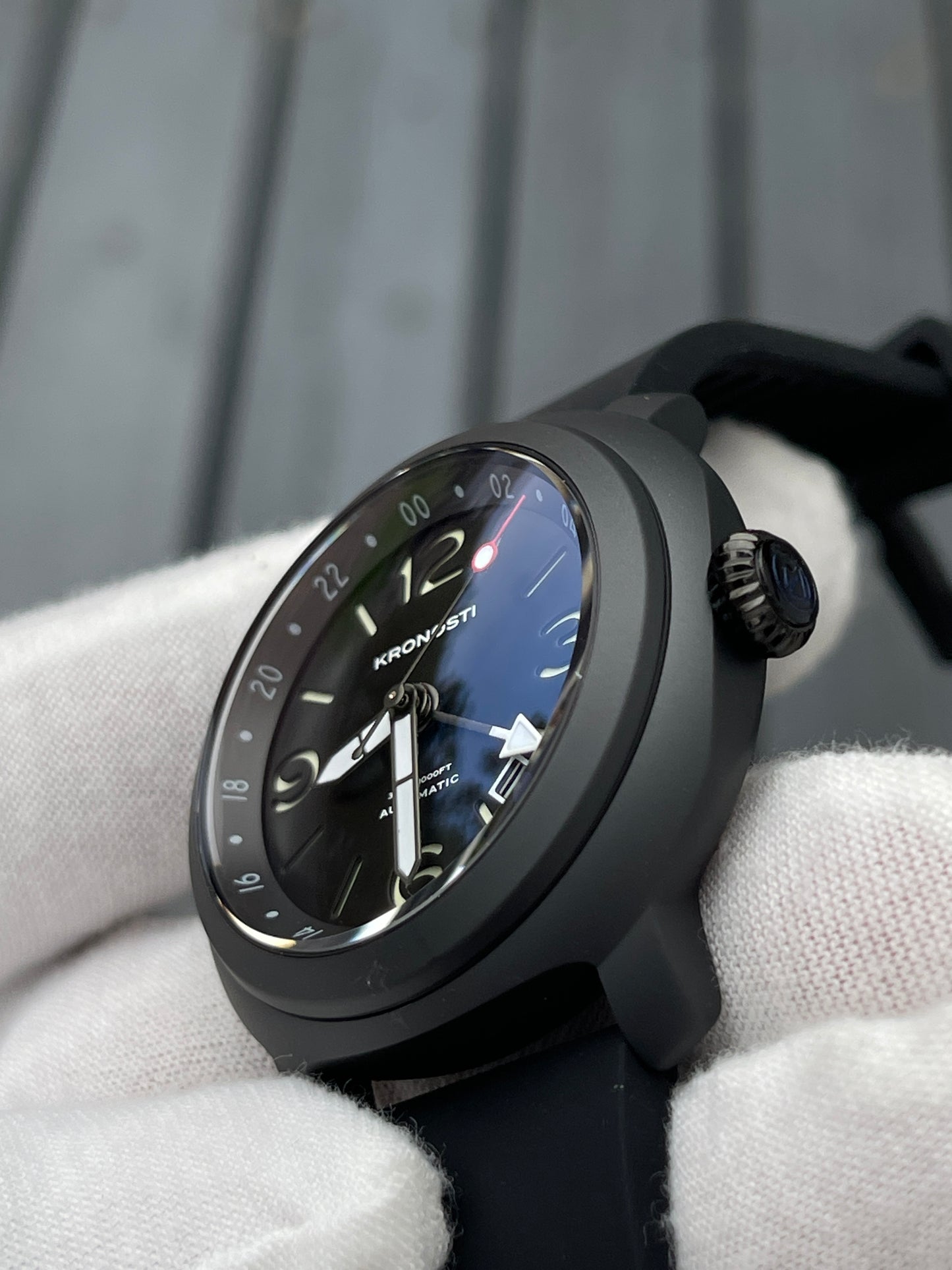 KRONOSTI Voyager Horizon – GMT Black Titanium