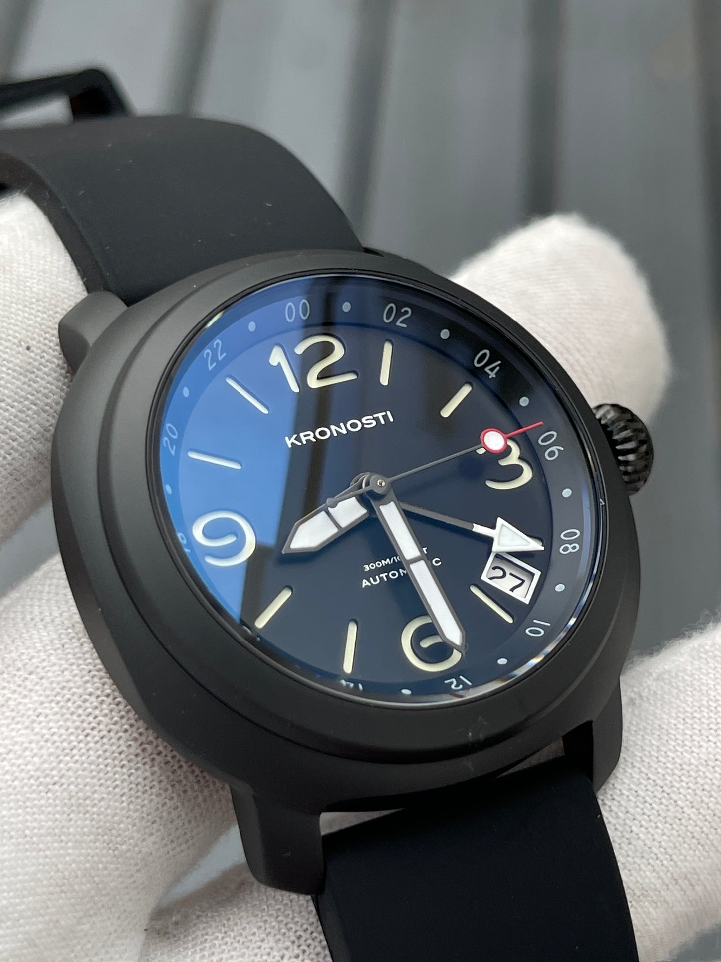 KRONOSTI Voyager Horizon – GMT Black Titanium