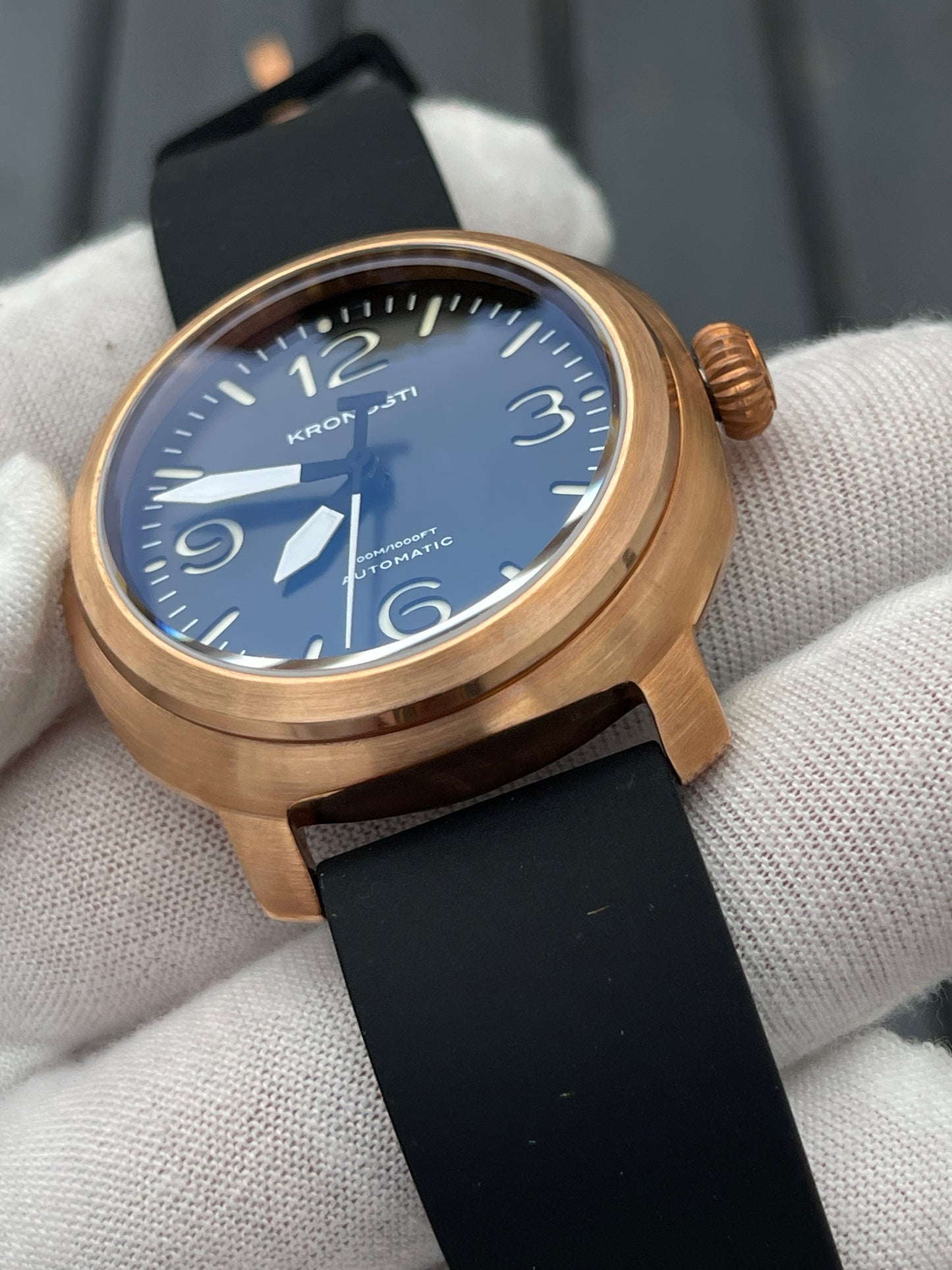 KRONOSTI Voyager Horizon – Three-Hand Bronze