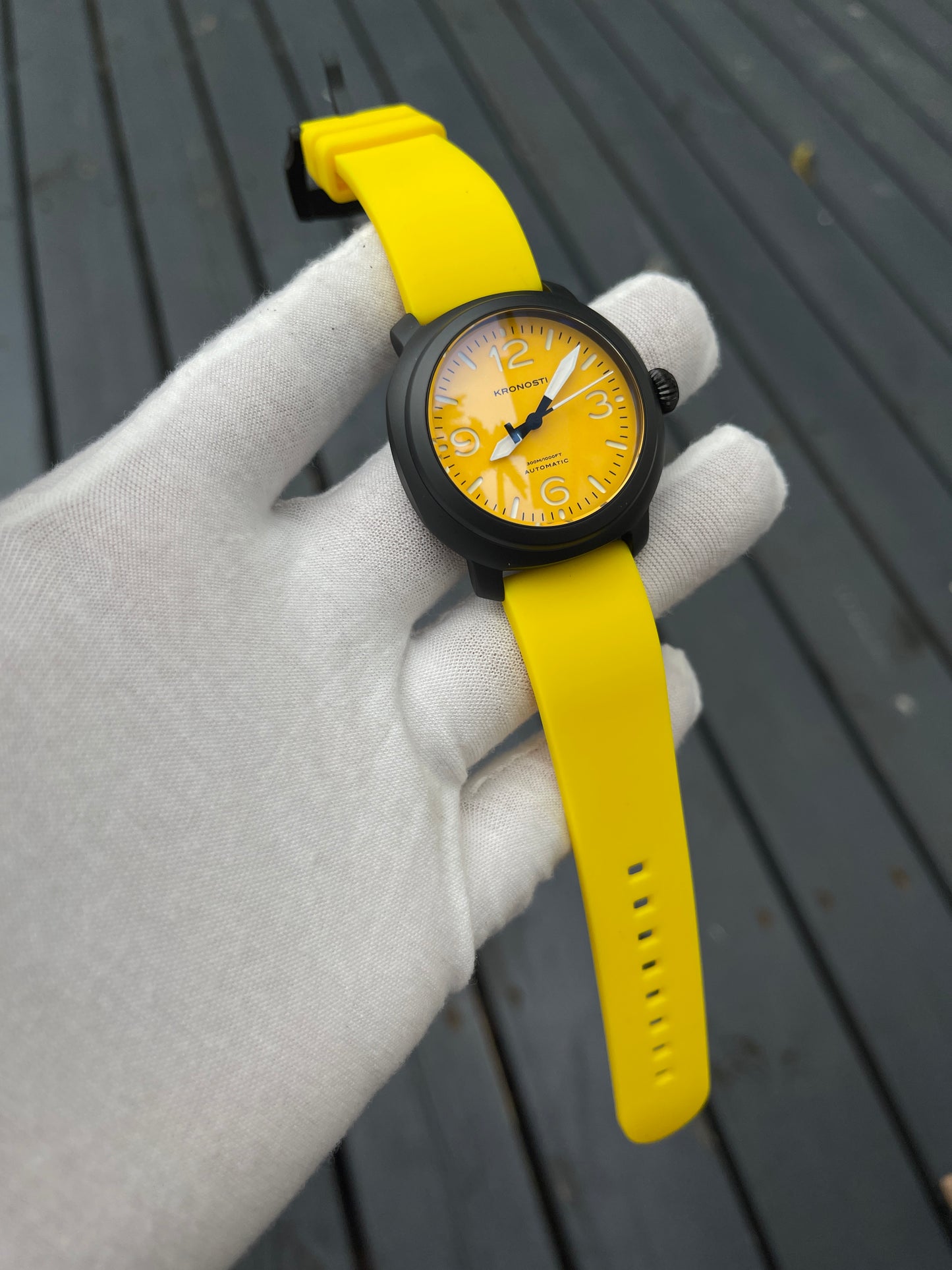 KRONOSTI Voyager Horizon – Three-Hand Black Titanium