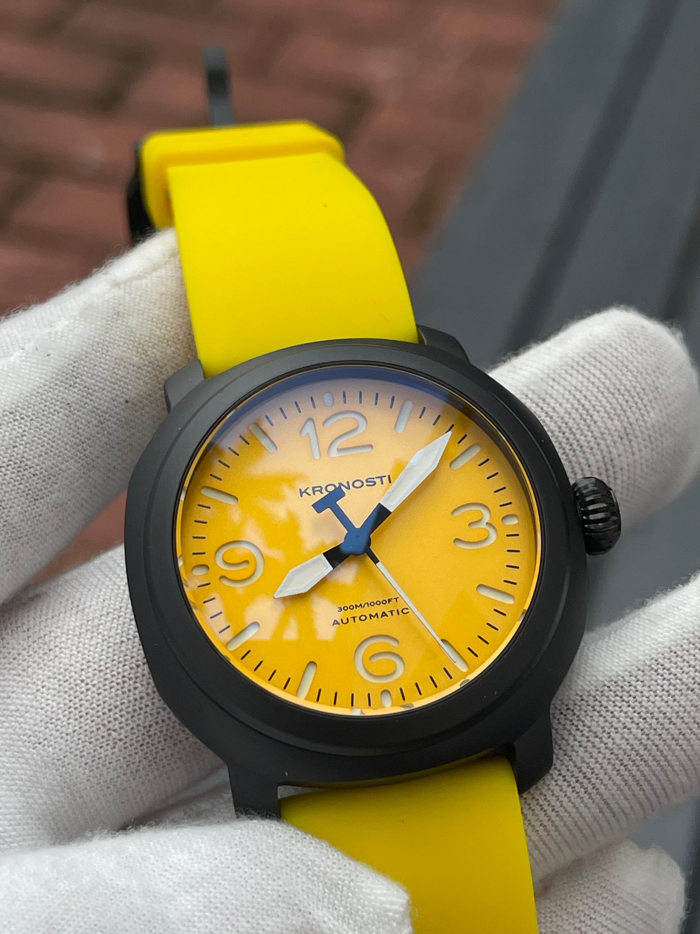 KRONOSTI Voyager Horizon – Three-Hand Black Titanium