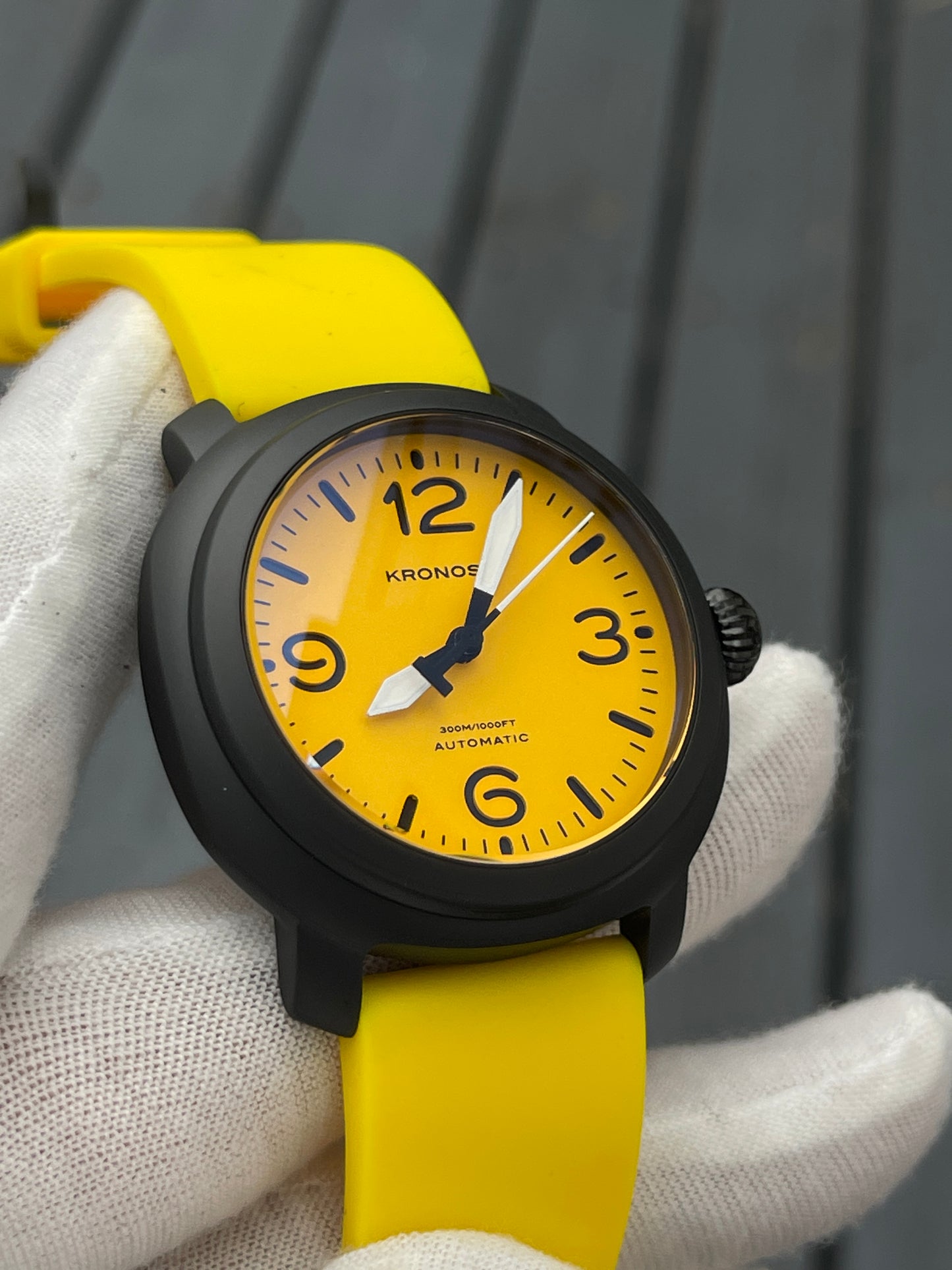 KRONOSTI Voyager Horizon – Three-Hand Black Titanium