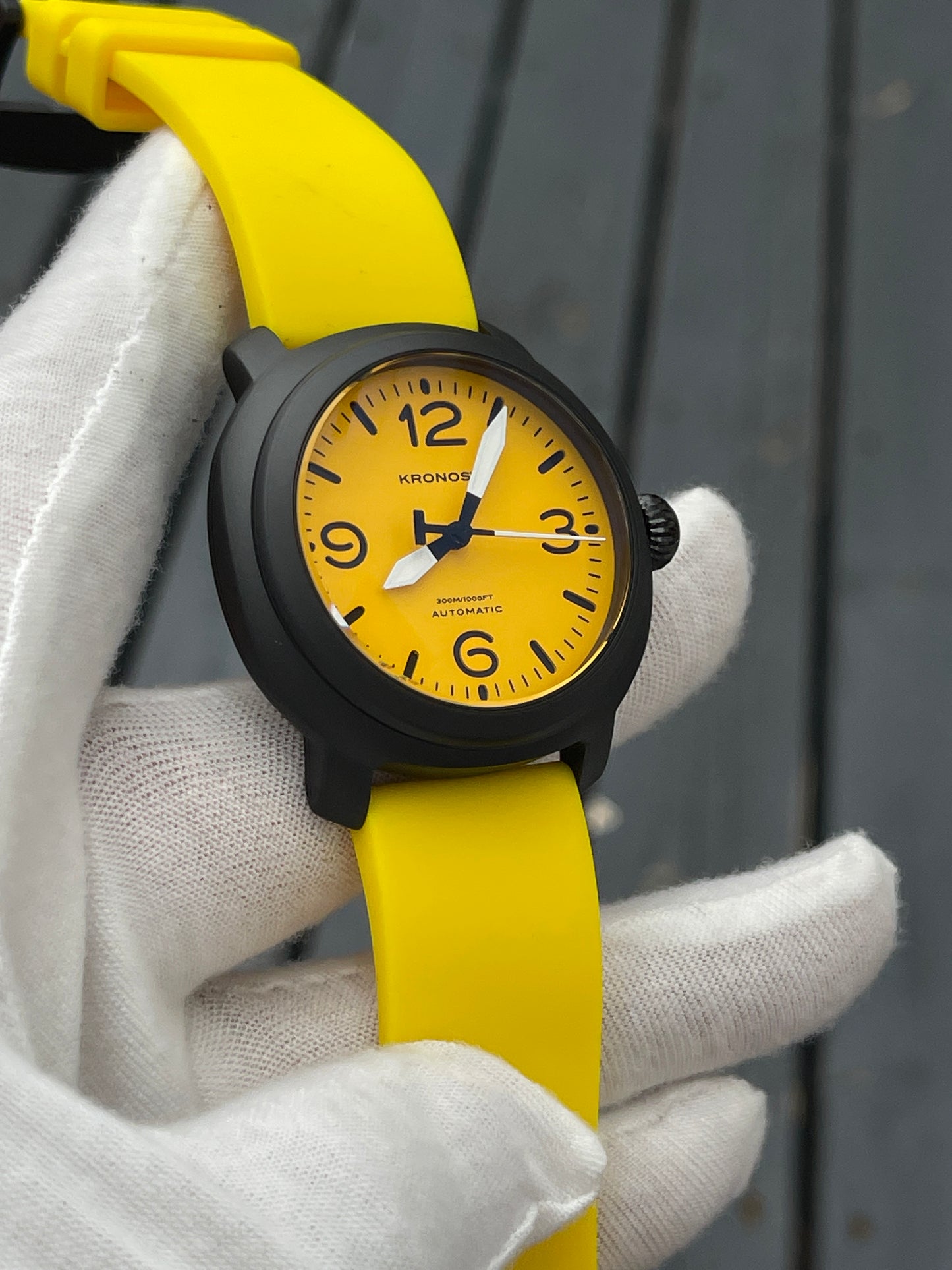 KRONOSTI Voyager Horizon – Three-Hand Black Titanium