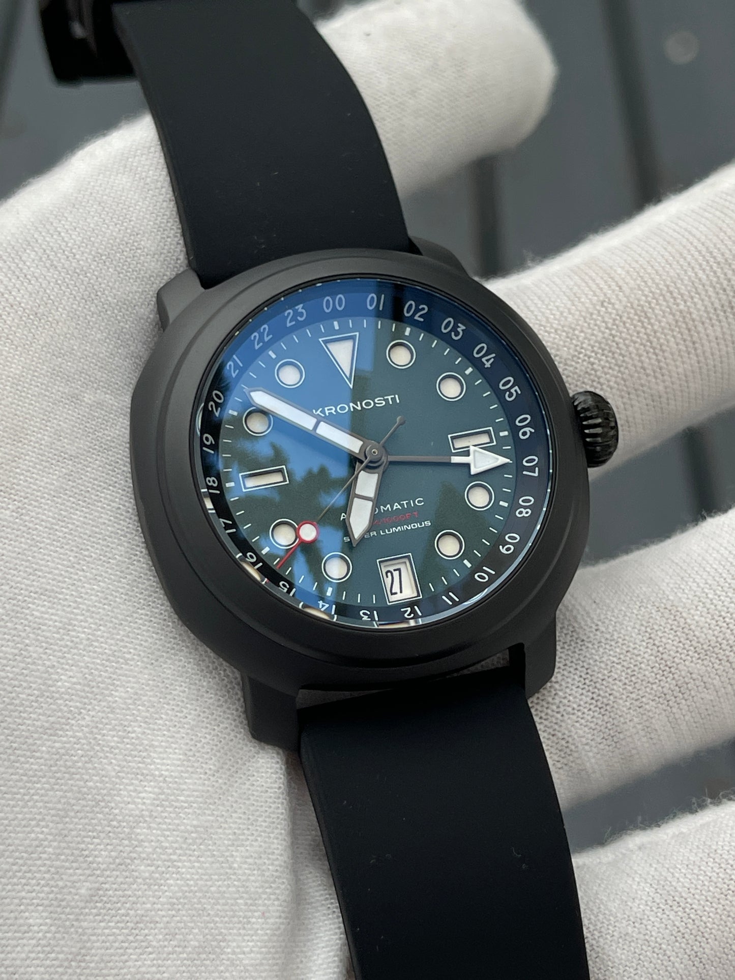 KRONOSTI Voyager Horizon – GMT Black Titanium