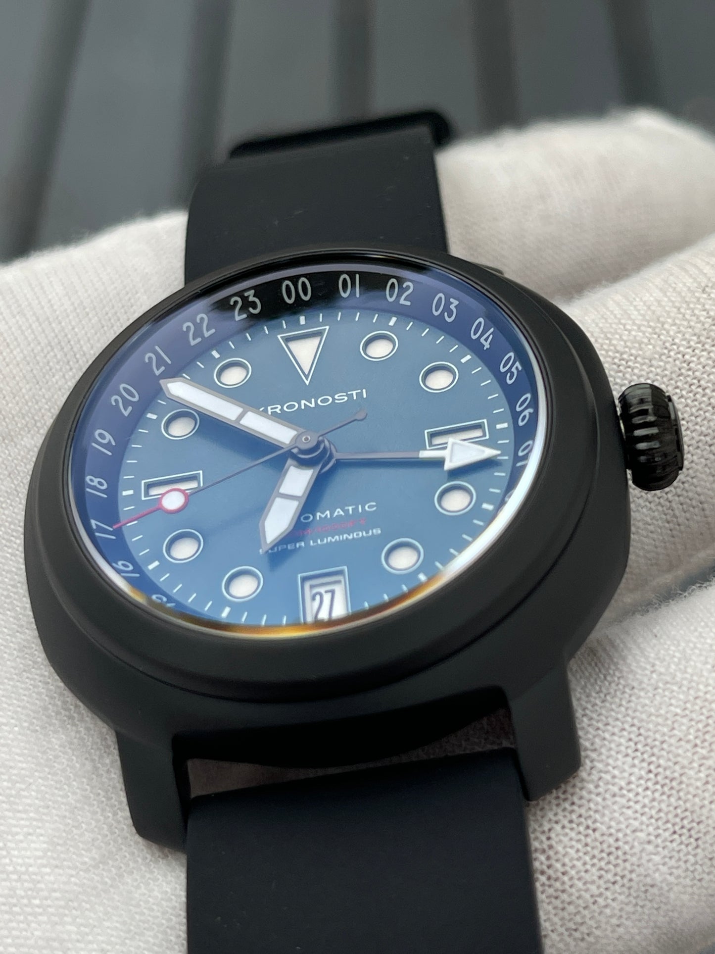 KRONOSTI Voyager Horizon – GMT Black Titanium
