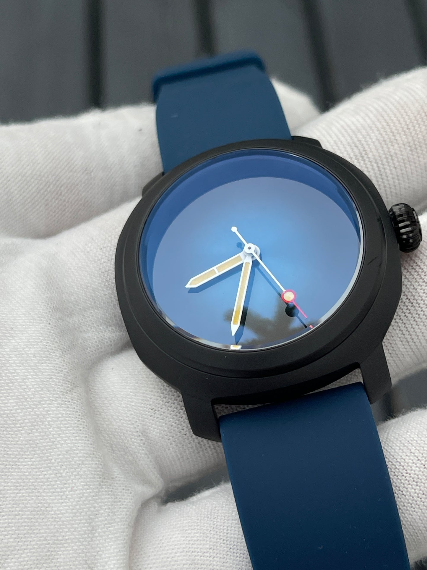 KRONOSTI Voyager Horizon – Three-Hand Black Titanium