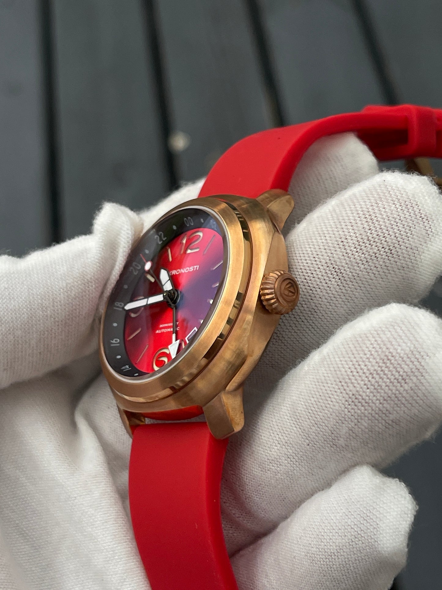 KRONOSTI Voyager Horizon – GMT Bronze