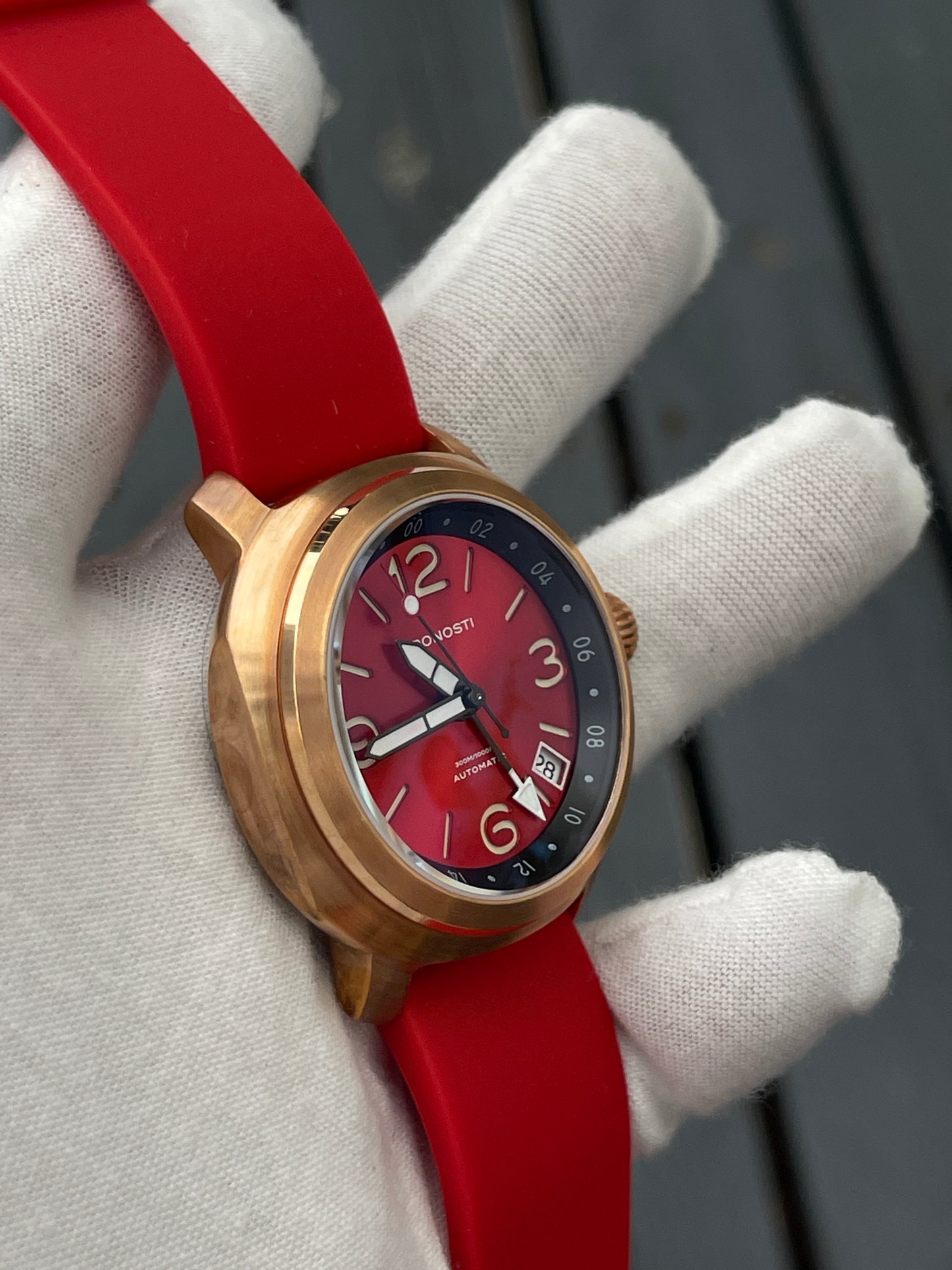 KRONOSTI Voyager Horizon – GMT Bronze