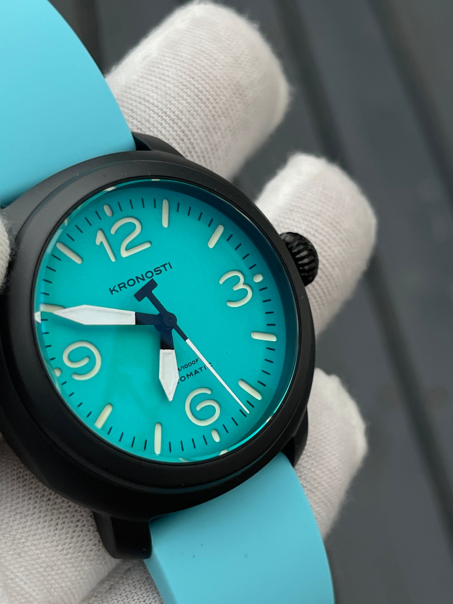 KRONOSTI Voyager Horizon – Three-Hand Black Titanium