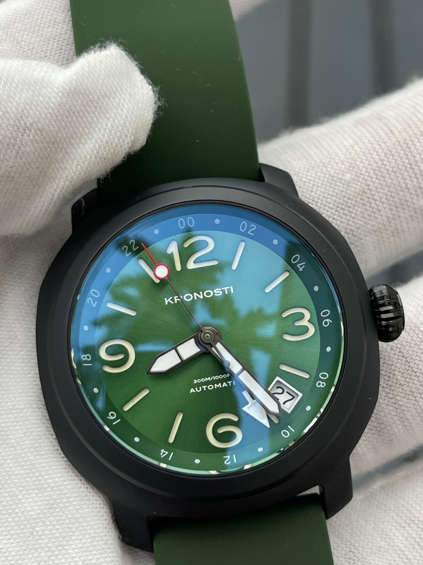 KRONOSTI Voyager Horizon – GMT Black Titanium