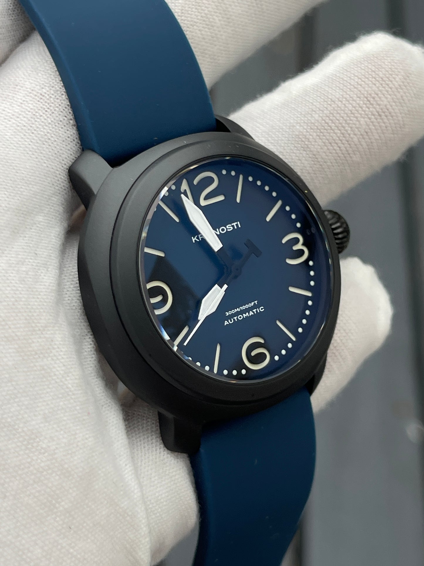 KRONOSTI Voyager Horizon – Three-Hand Black Titanium