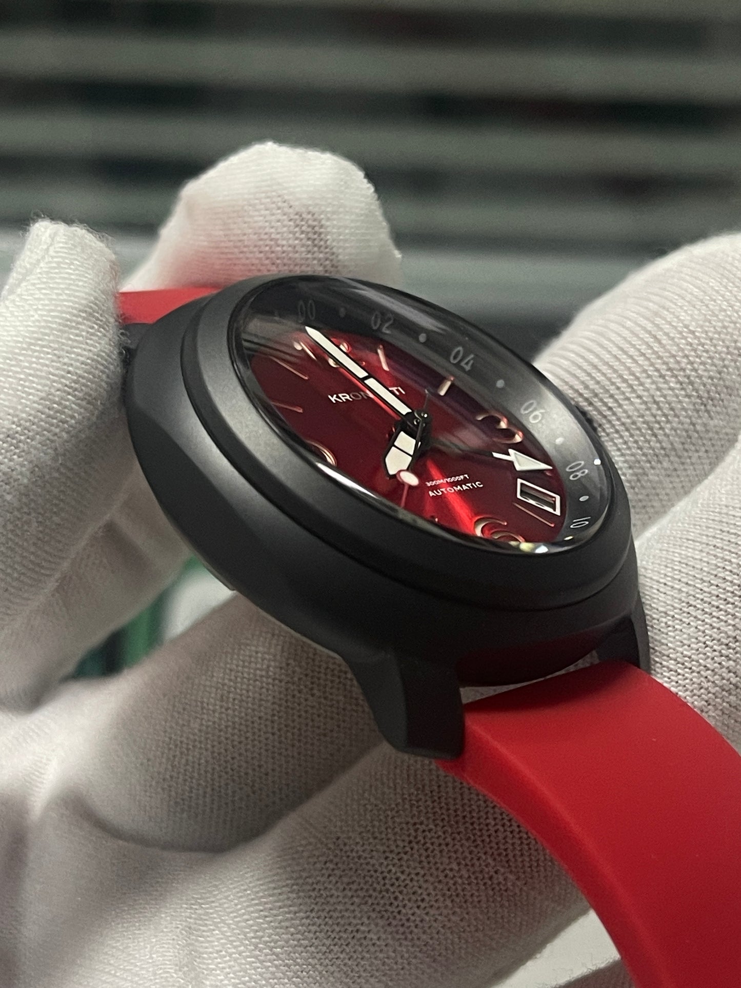 KRONOSTI Voyager Horizon – GMT Black Titanium