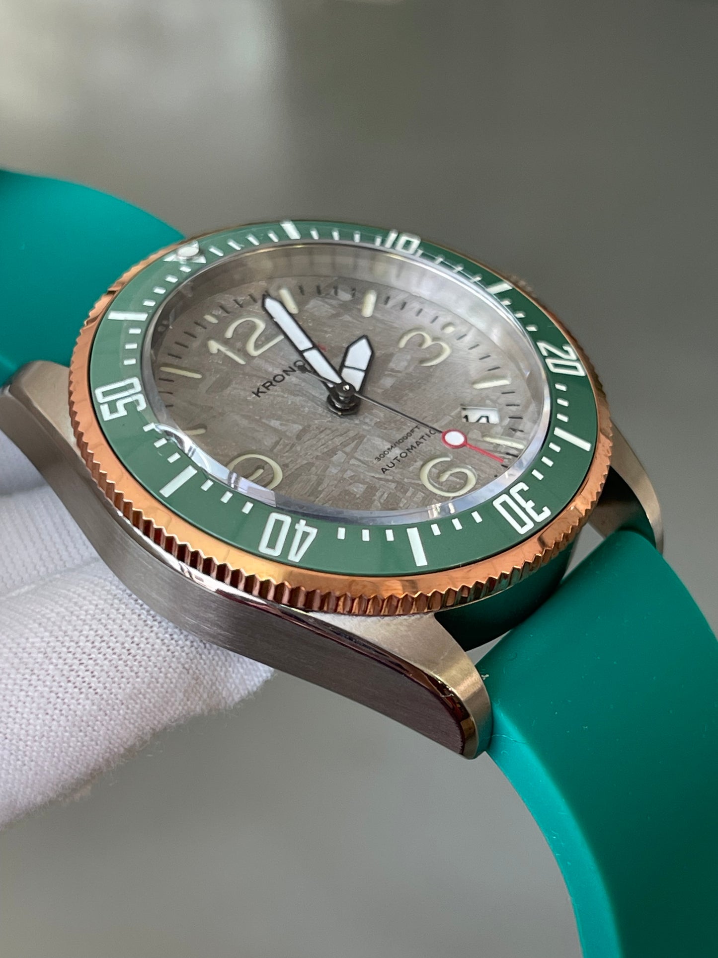 KRONOSTI Deep Explorer – Meteorite Dial (Three-Hand with Date)