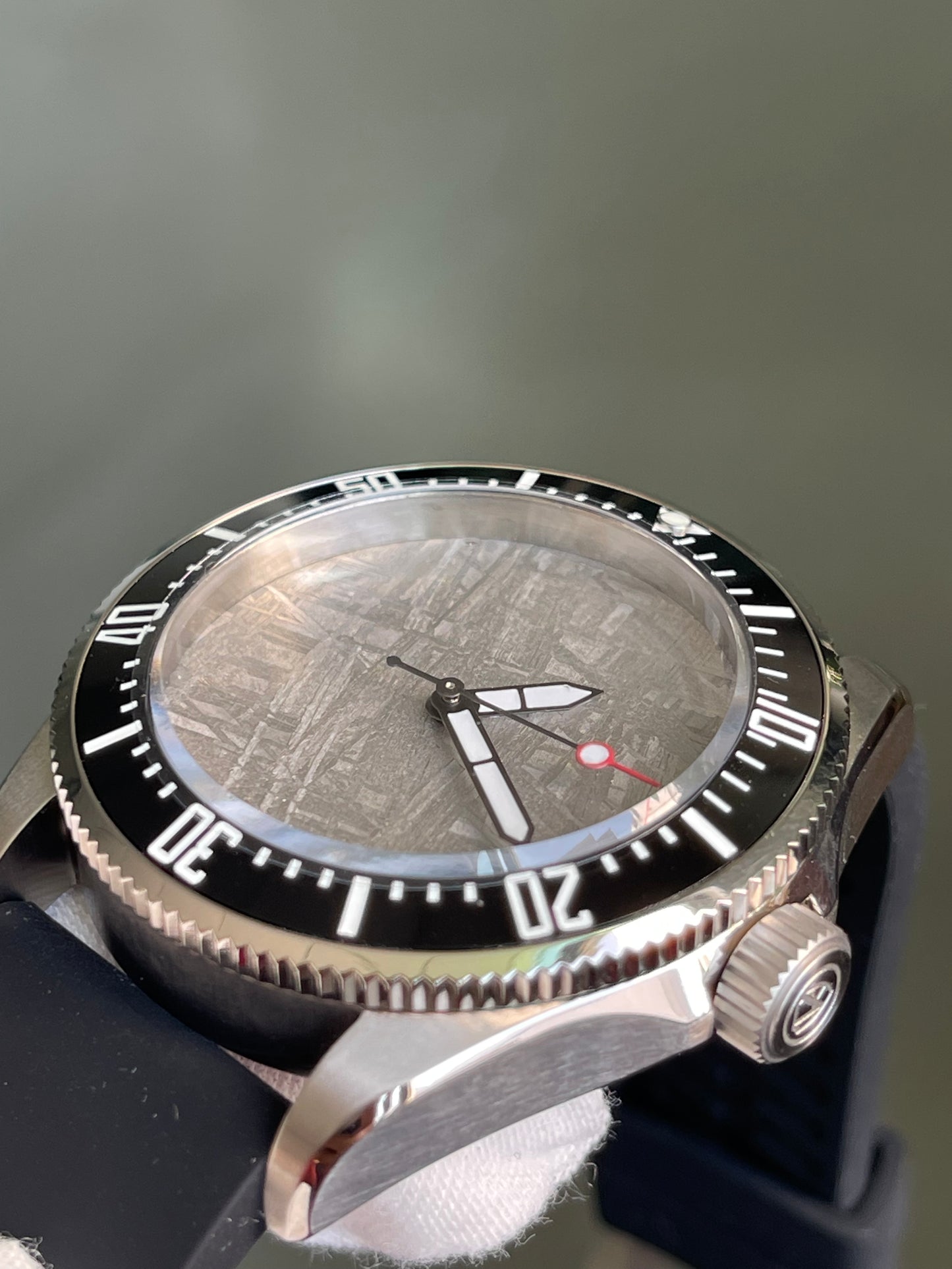 KRONOSTI Deep Explorer – Meteorite Dial (Three-Hand with Date)