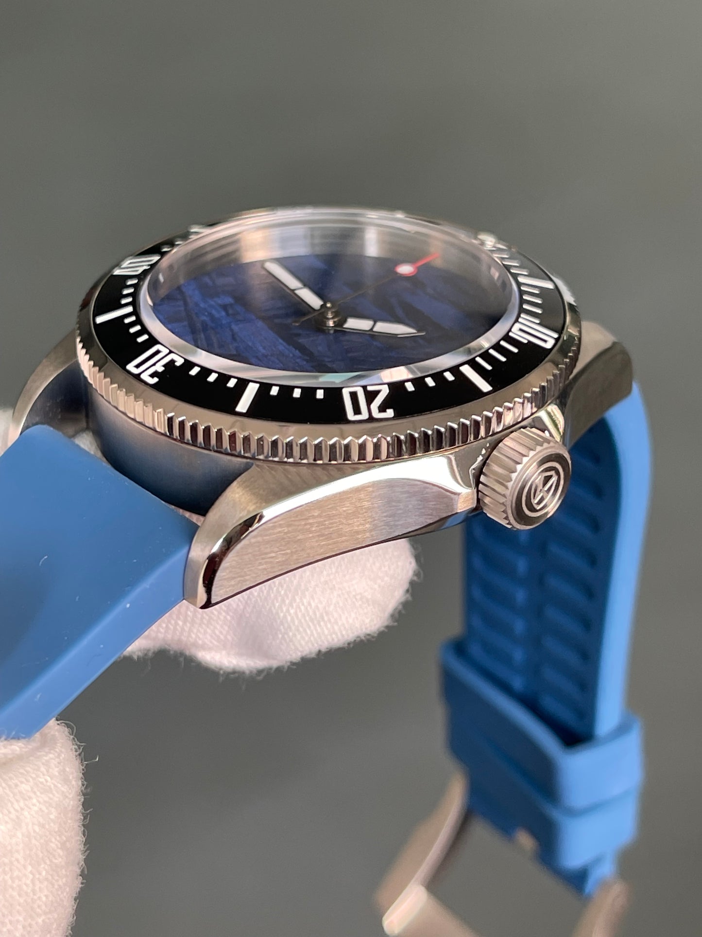 KRONOSTI Deep Explorer – Meteorite Dial (Three-Hand with Date)