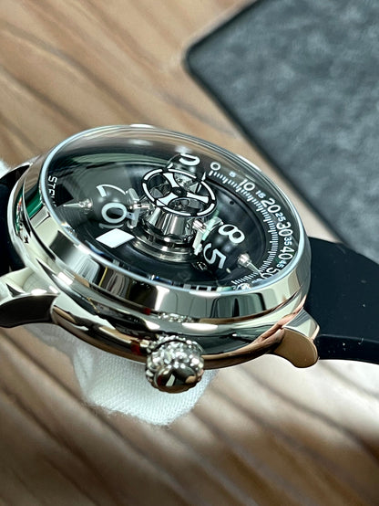 Time Shuttle Mechanical Watch – Redefining Time | Single-Color Chapter Ring