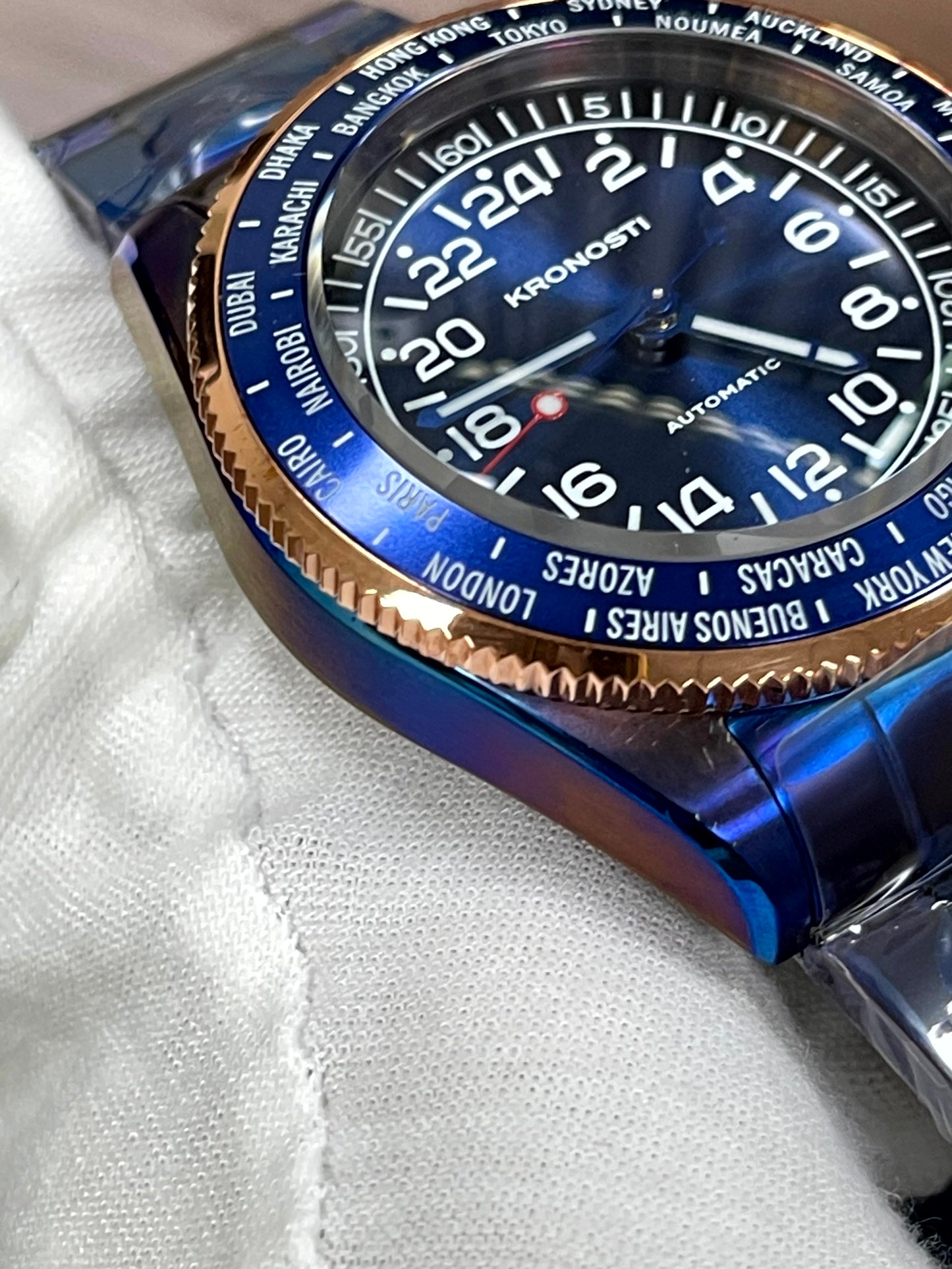 KRONOSTI Deep Explorer – Aurora Titanium Series