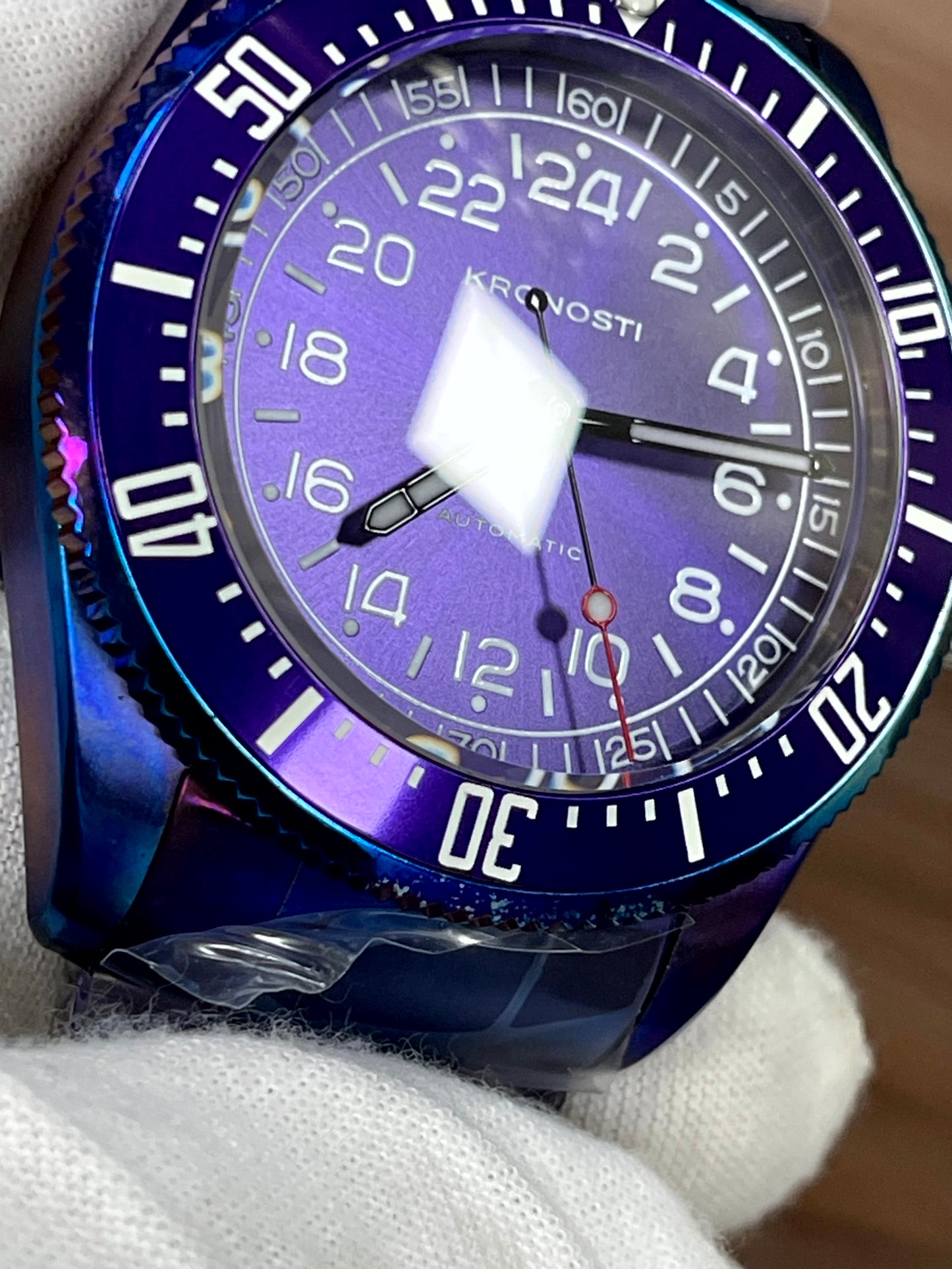KRONOSTI Deep Explorer – Aurora Titanium Series