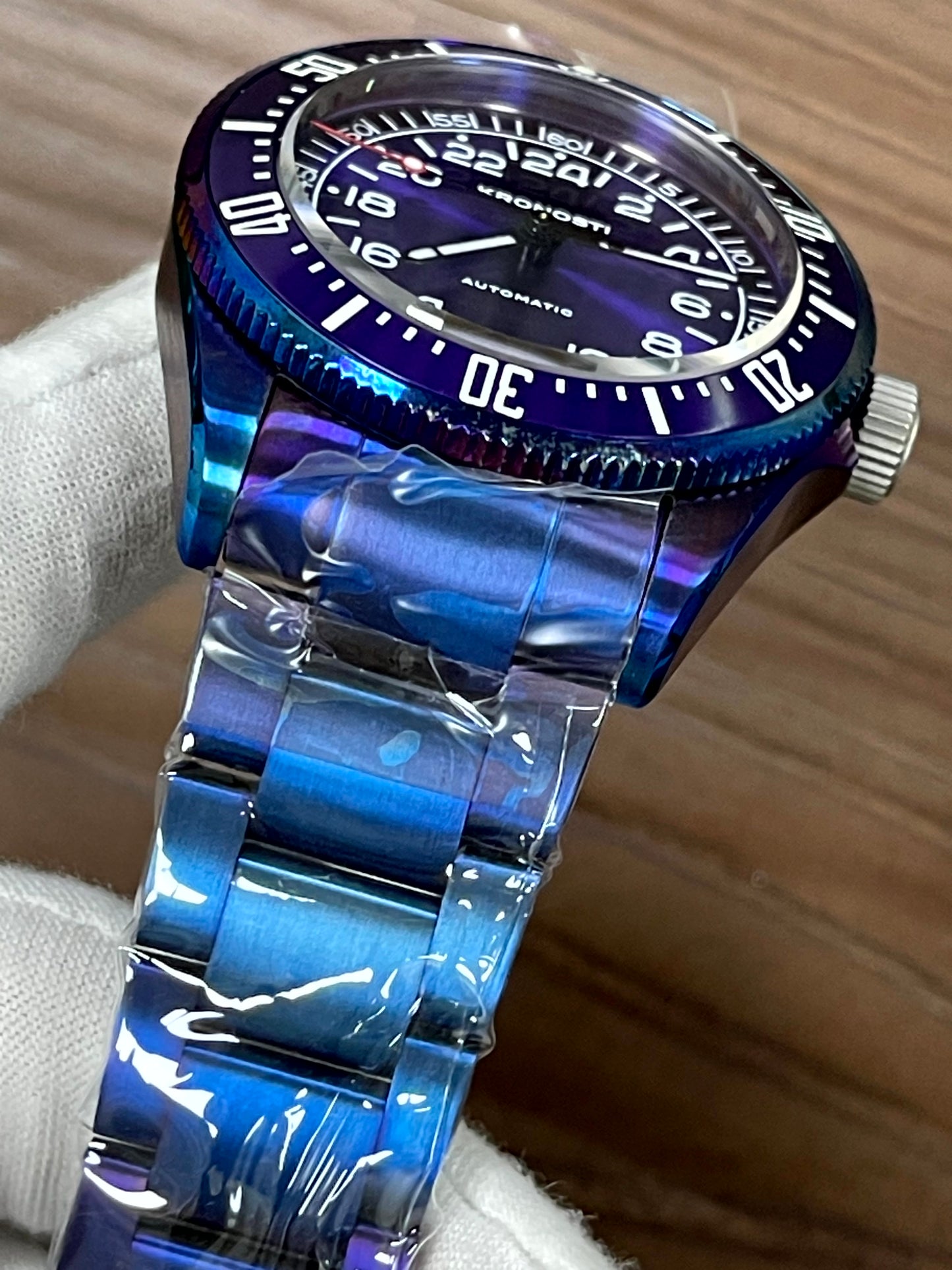 KRONOSTI Deep Explorer – Aurora Titanium Series