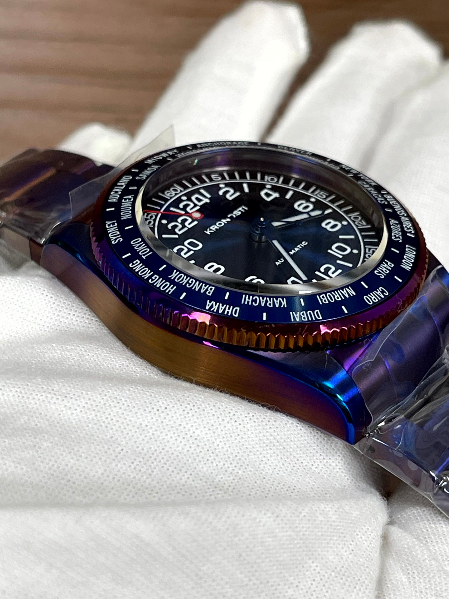 KRONOSTI Deep Explorer – Aurora Titanium Series