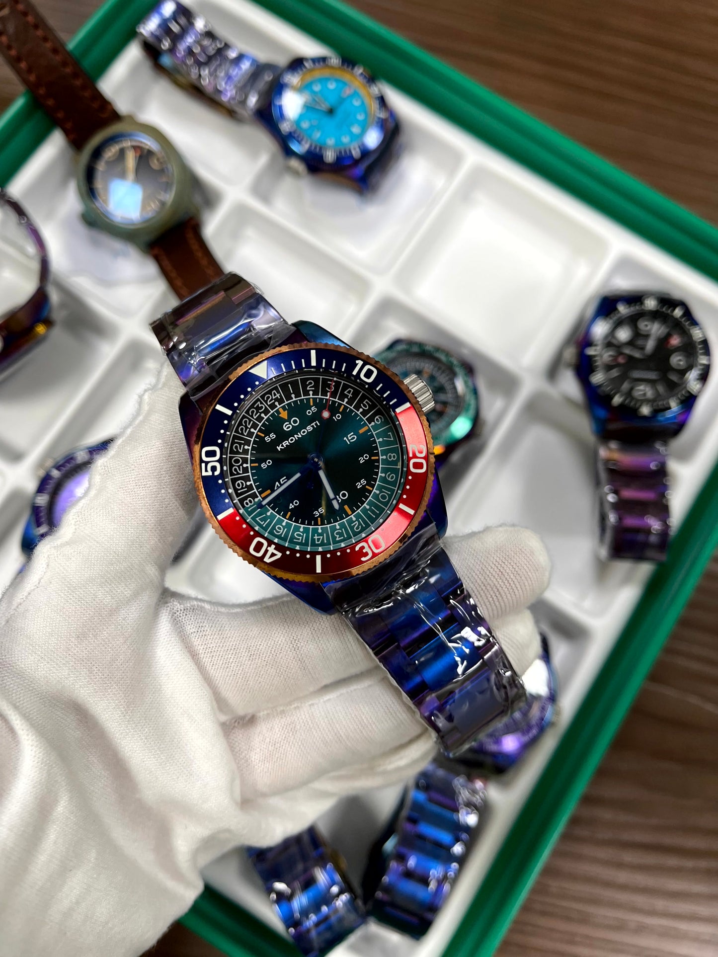 KRONOSTI Deep Explorer – Aurora Titanium Series