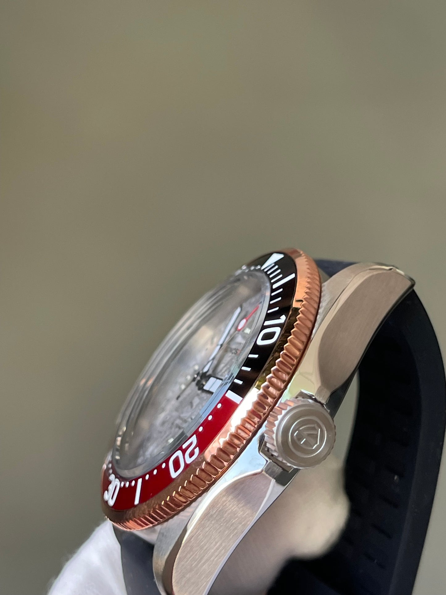 KRONOSTI Deep Explorer – Meteorite Dial (Three-Hand with Date)