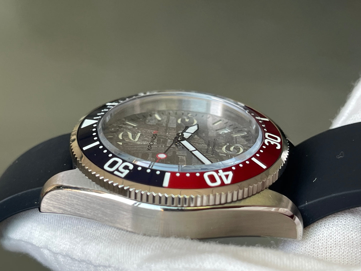 KRONOSTI Deep Explorer – Meteorite Dial (Three-Hand with Date)