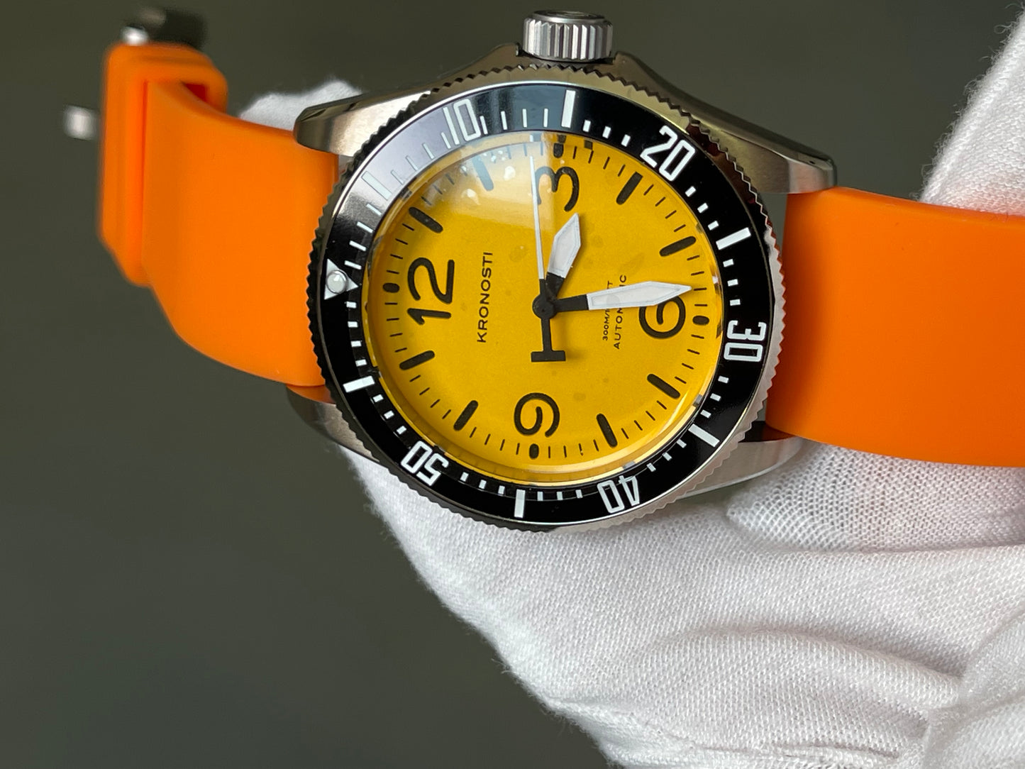 KRONOSTI Deep Explorer – Adventure Dial （Three-Hand）