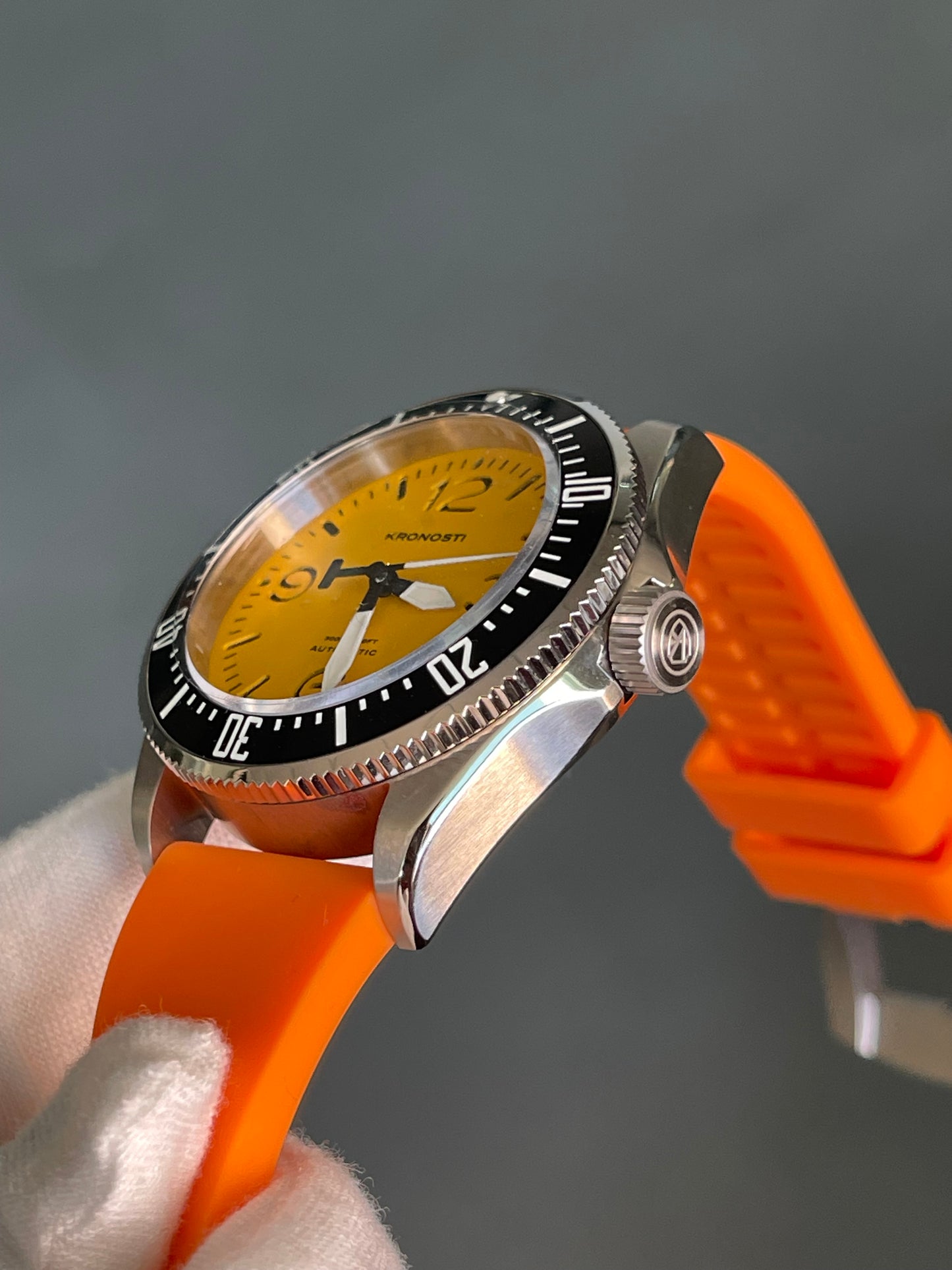 KRONOSTI Deep Explorer – Adventure Dial （Three-Hand）