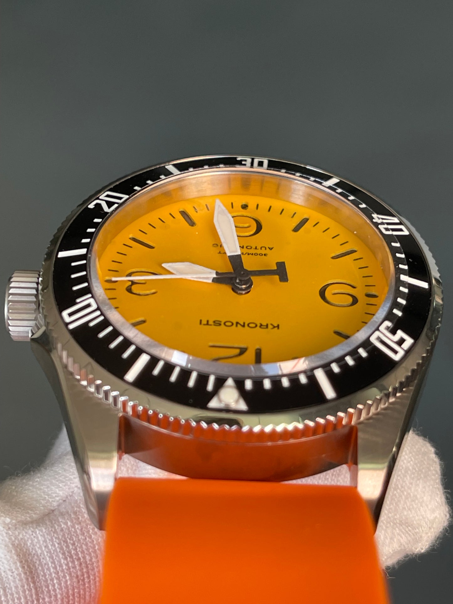 KRONOSTI Deep Explorer – Adventure Dial （Three-Hand）
