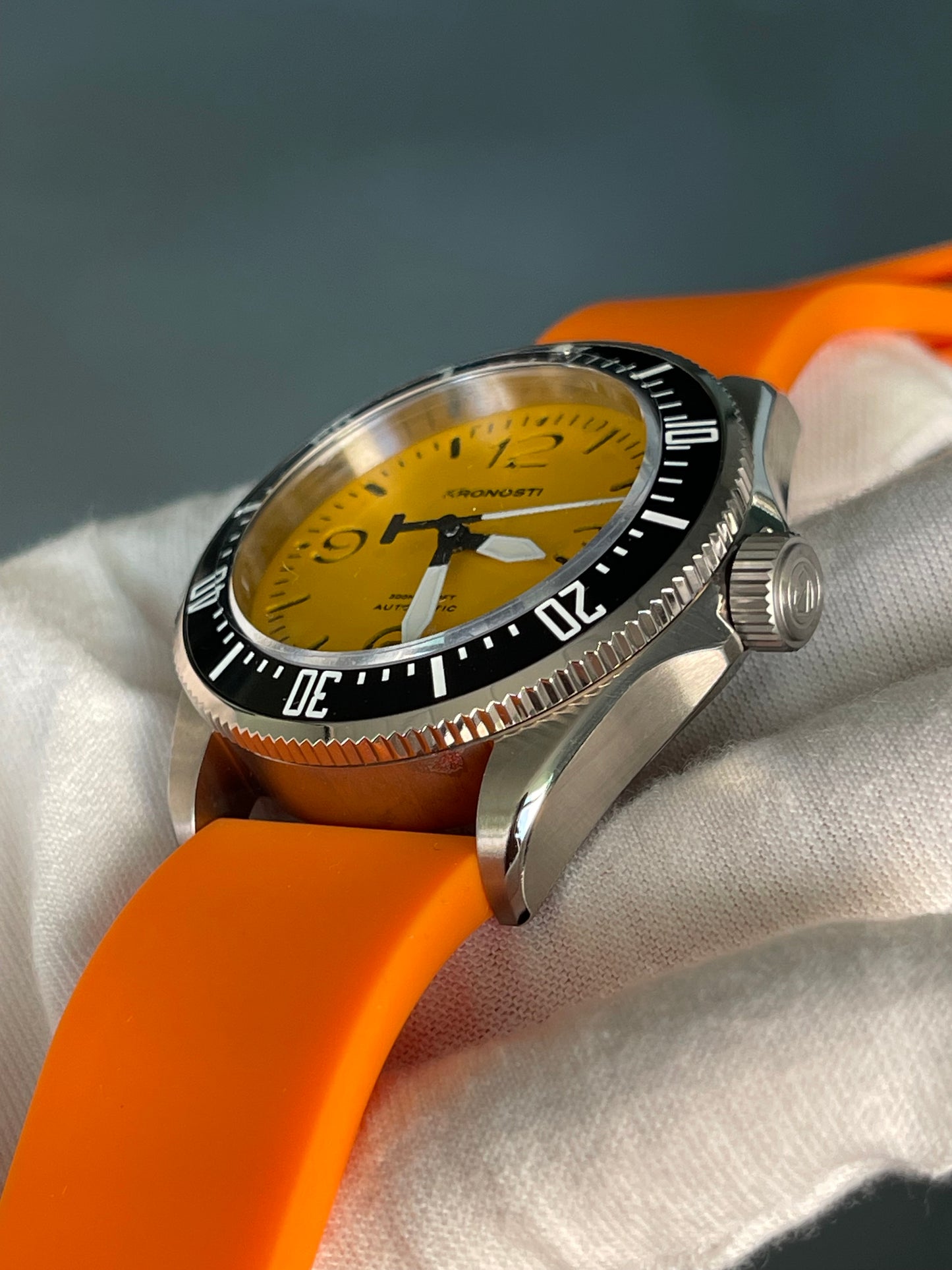 KRONOSTI Deep Explorer – Adventure Dial （Three-Hand）