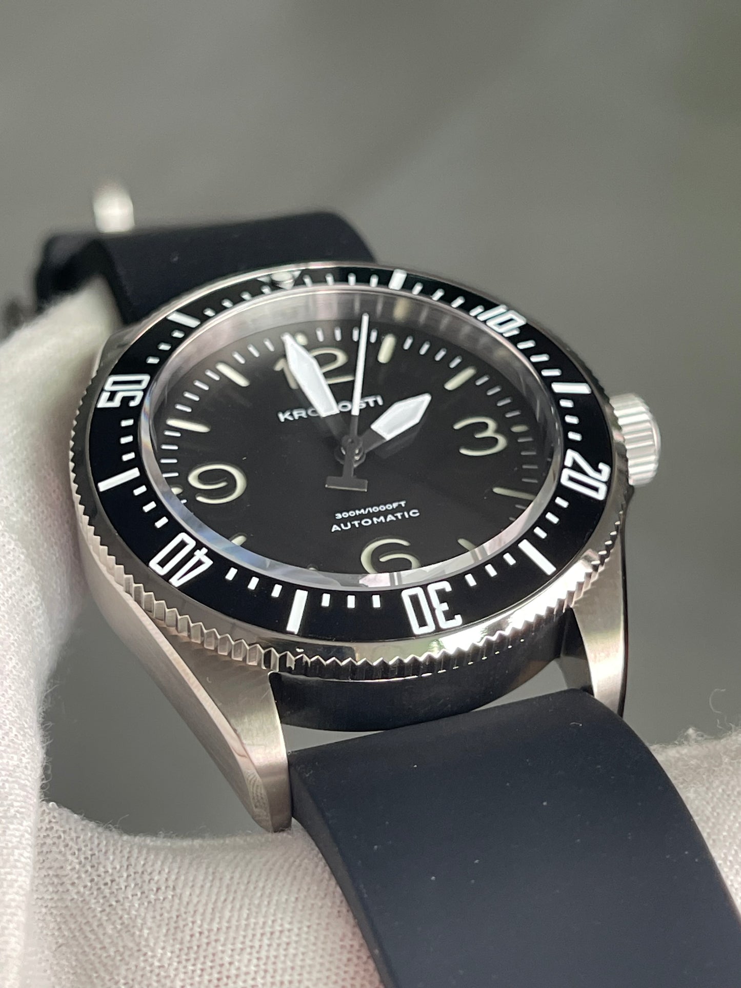 KRONOSTI Deep Explorer – Adventure Dial （Three-Hand）