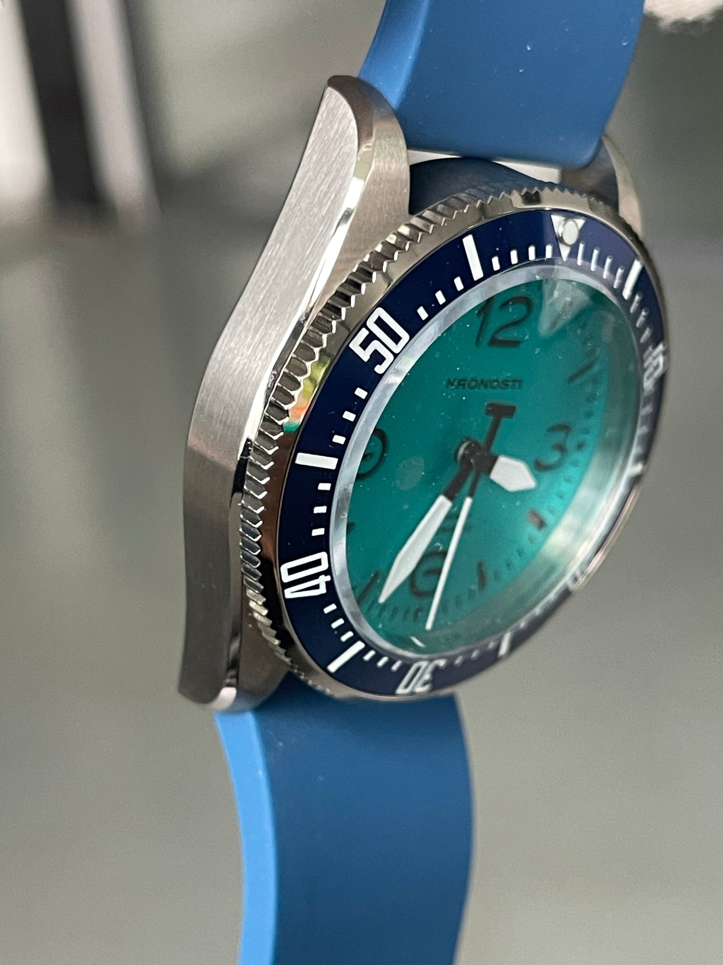 KRONOSTI Deep Explorer – Adventure Dial （Three-Hand）