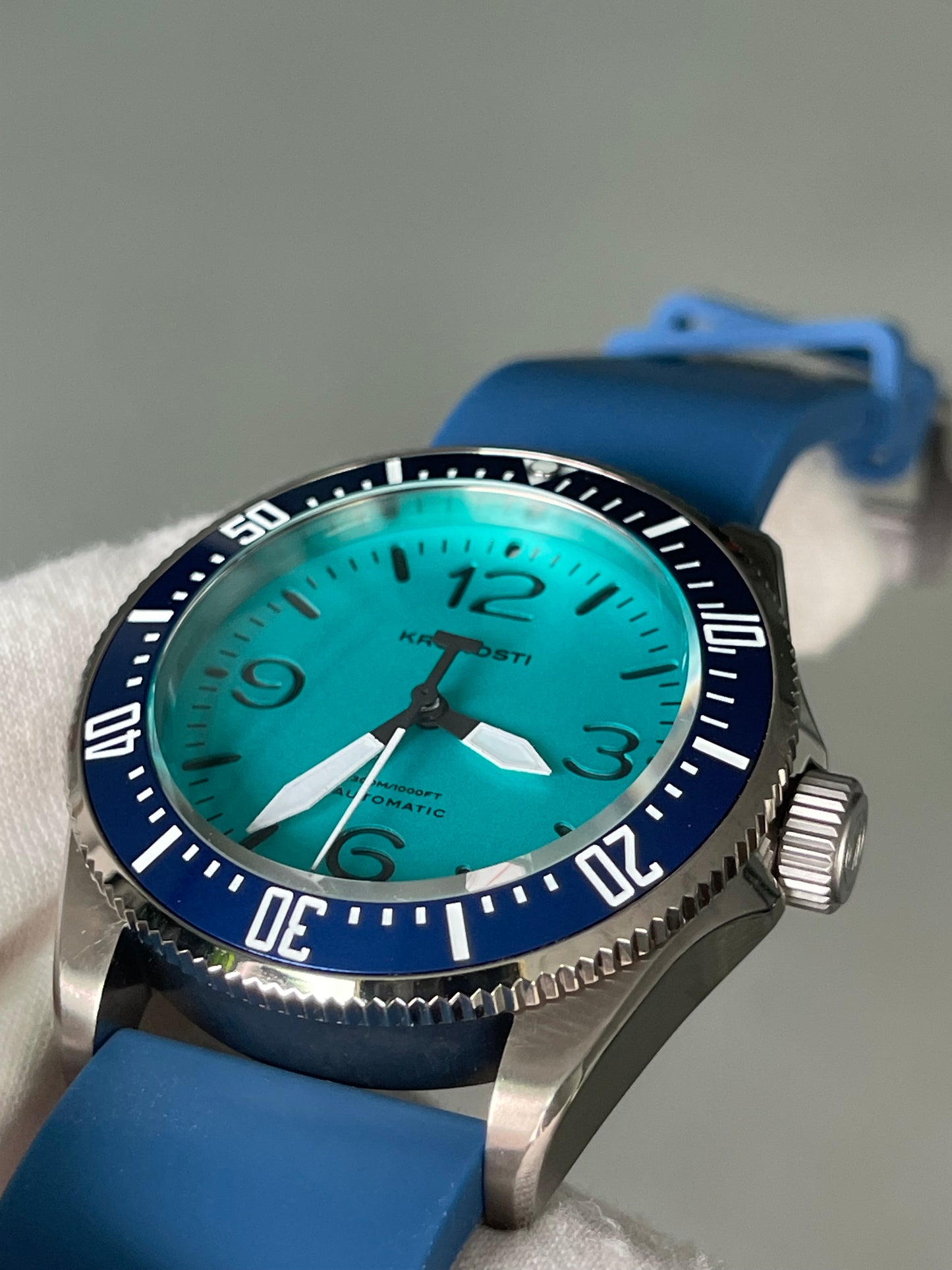 KRONOSTI Deep Explorer – Adventure Dial （Three-Hand）