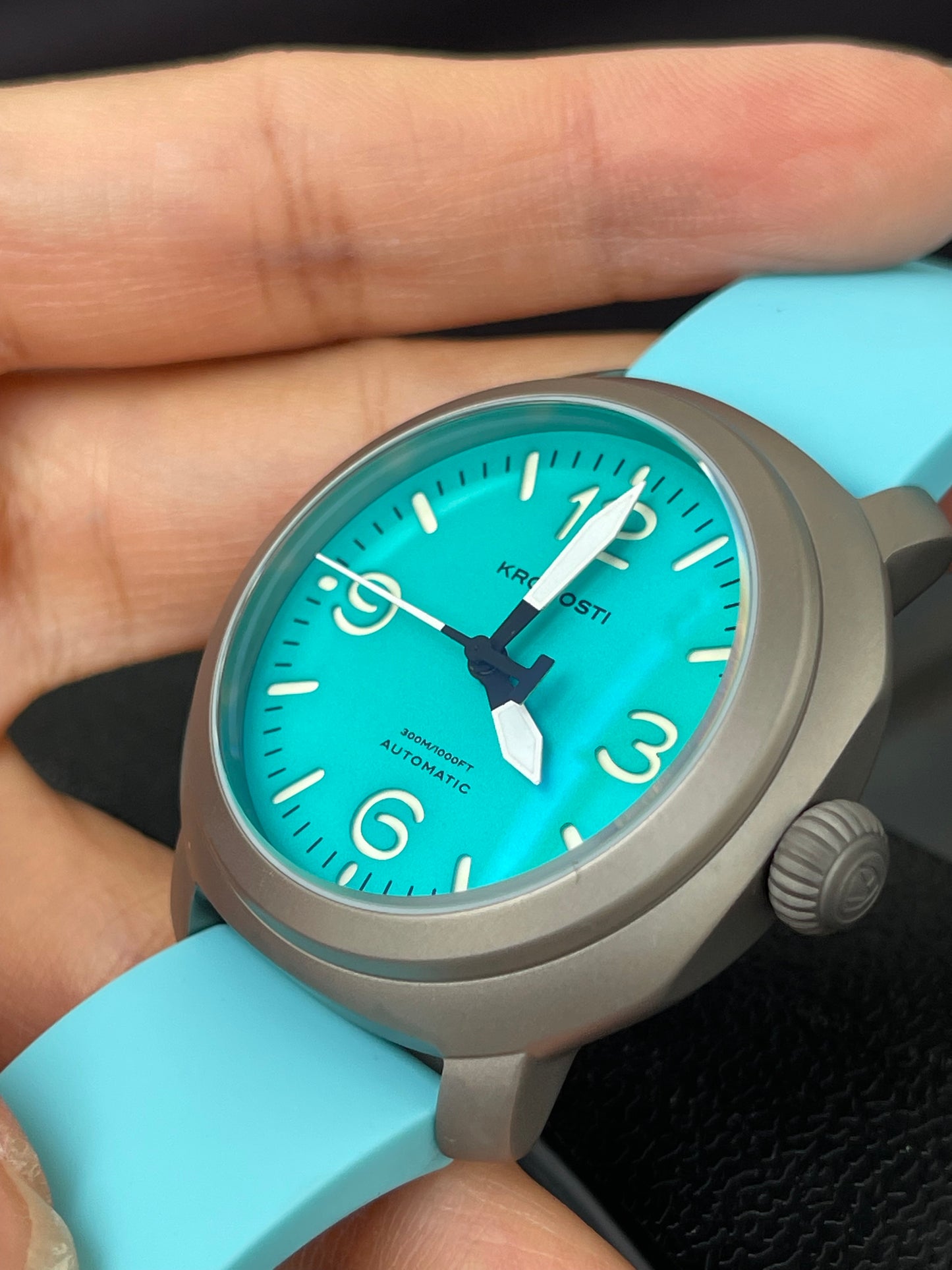 KRONOSTI Voyager Horizon – Three-Hand Titanium