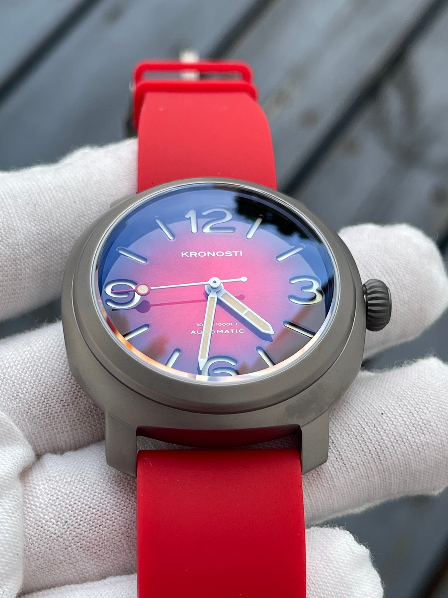 KRONOSTI Voyager Horizon – Three-Hand Titanium