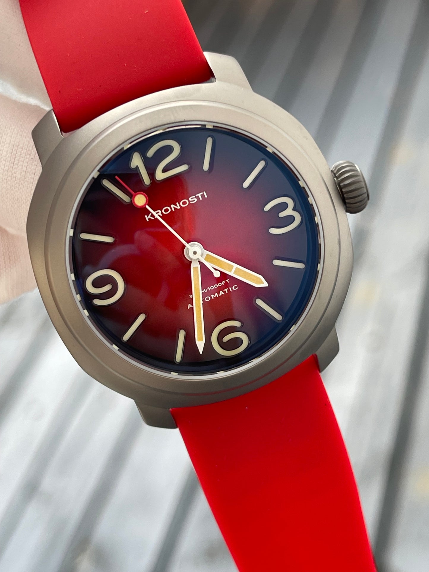 KRONOSTI Voyager Horizon – Three-Hand Titanium