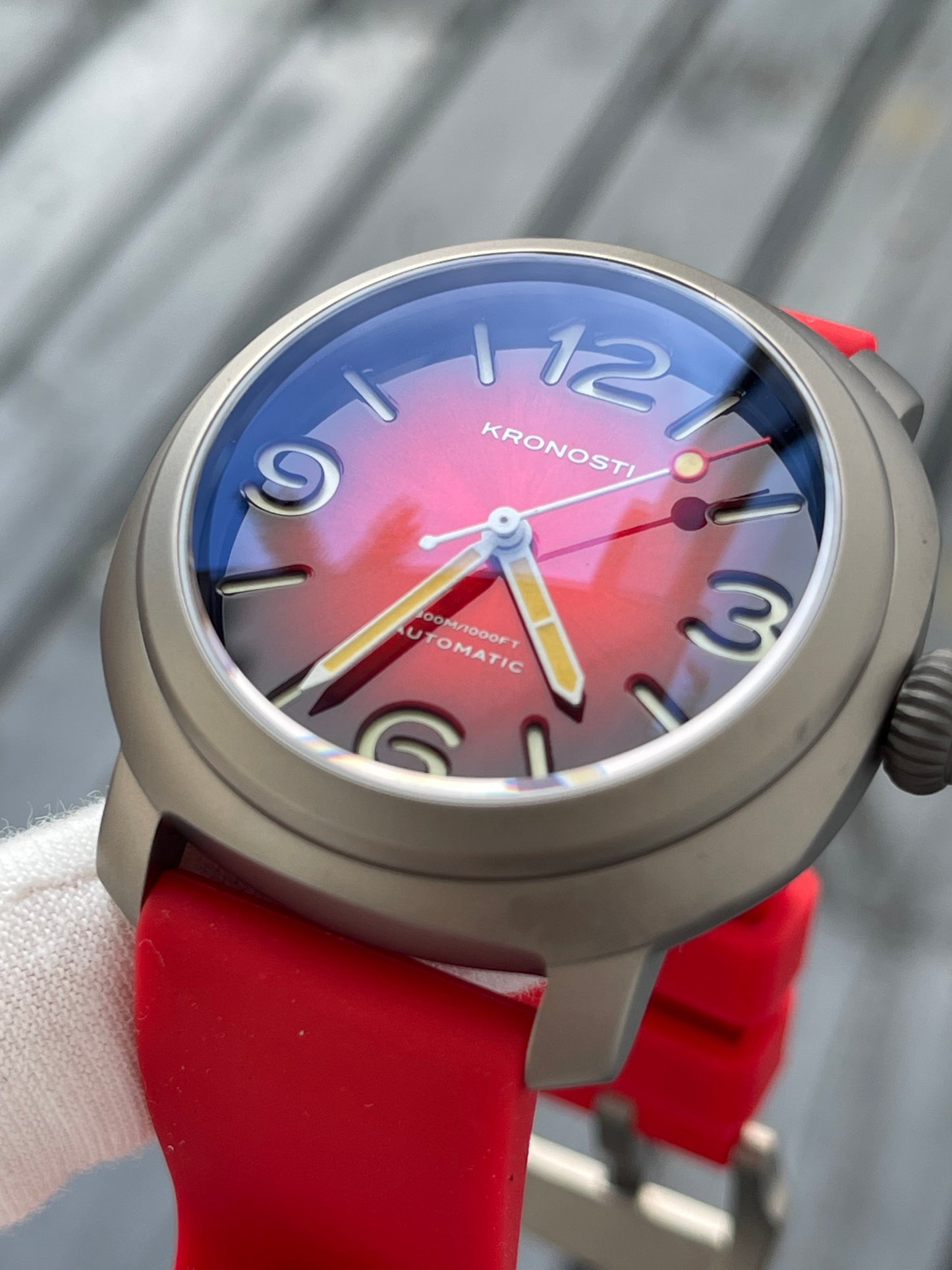 KRONOSTI Voyager Horizon – Three-Hand Titanium