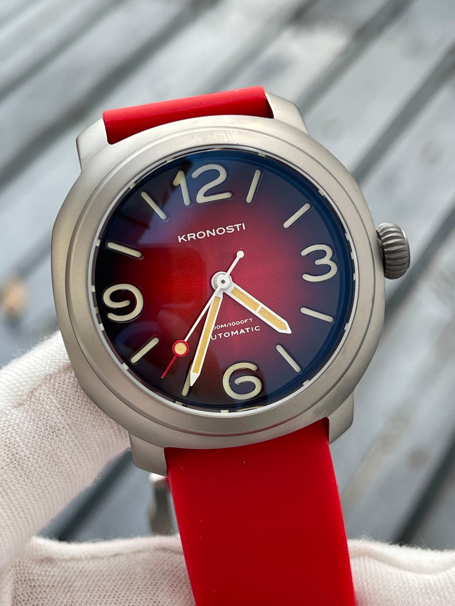 KRONOSTI Voyager Horizon – Three-Hand Titanium